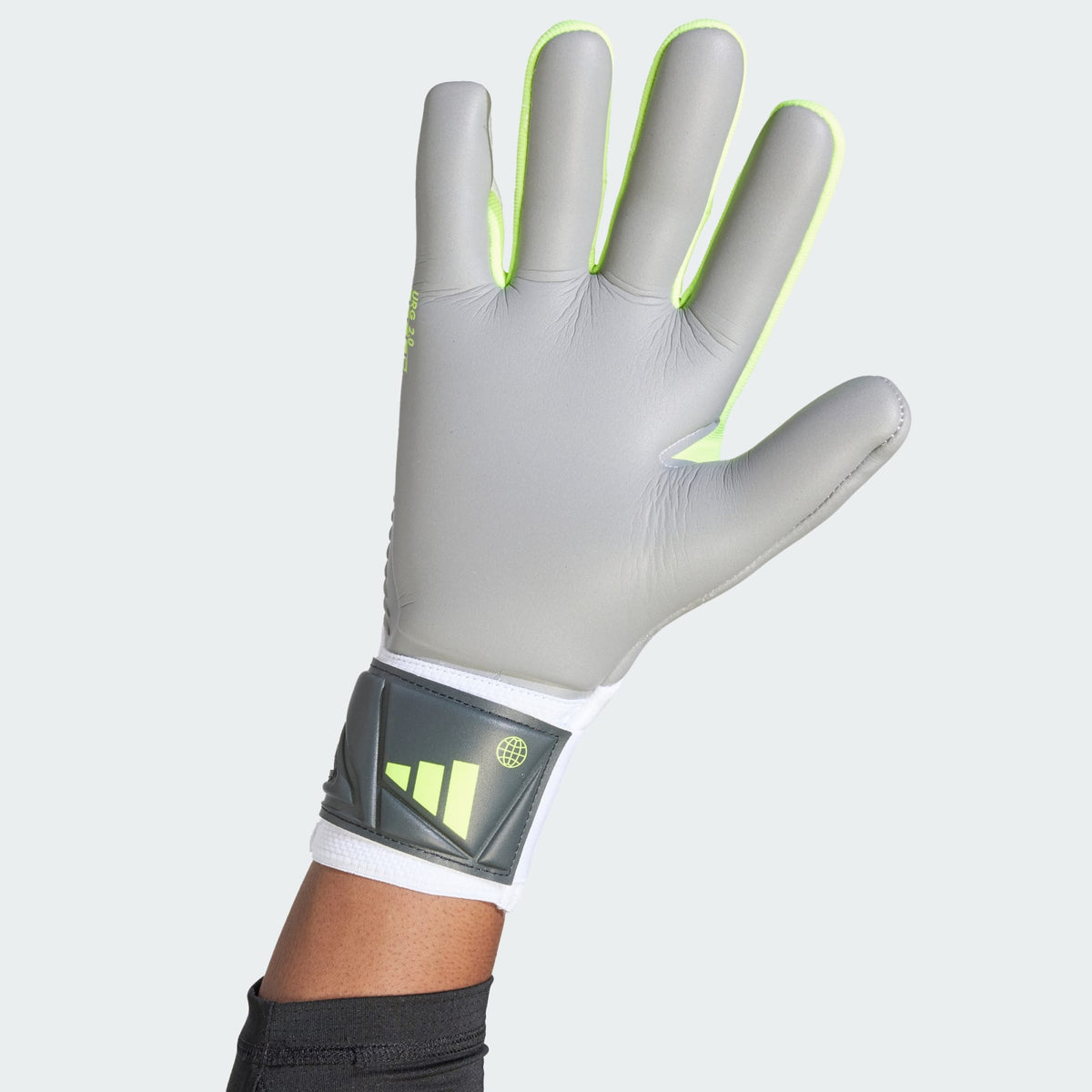 adidas PREDATOR COMPETITION GOALKEEPER GLOVES