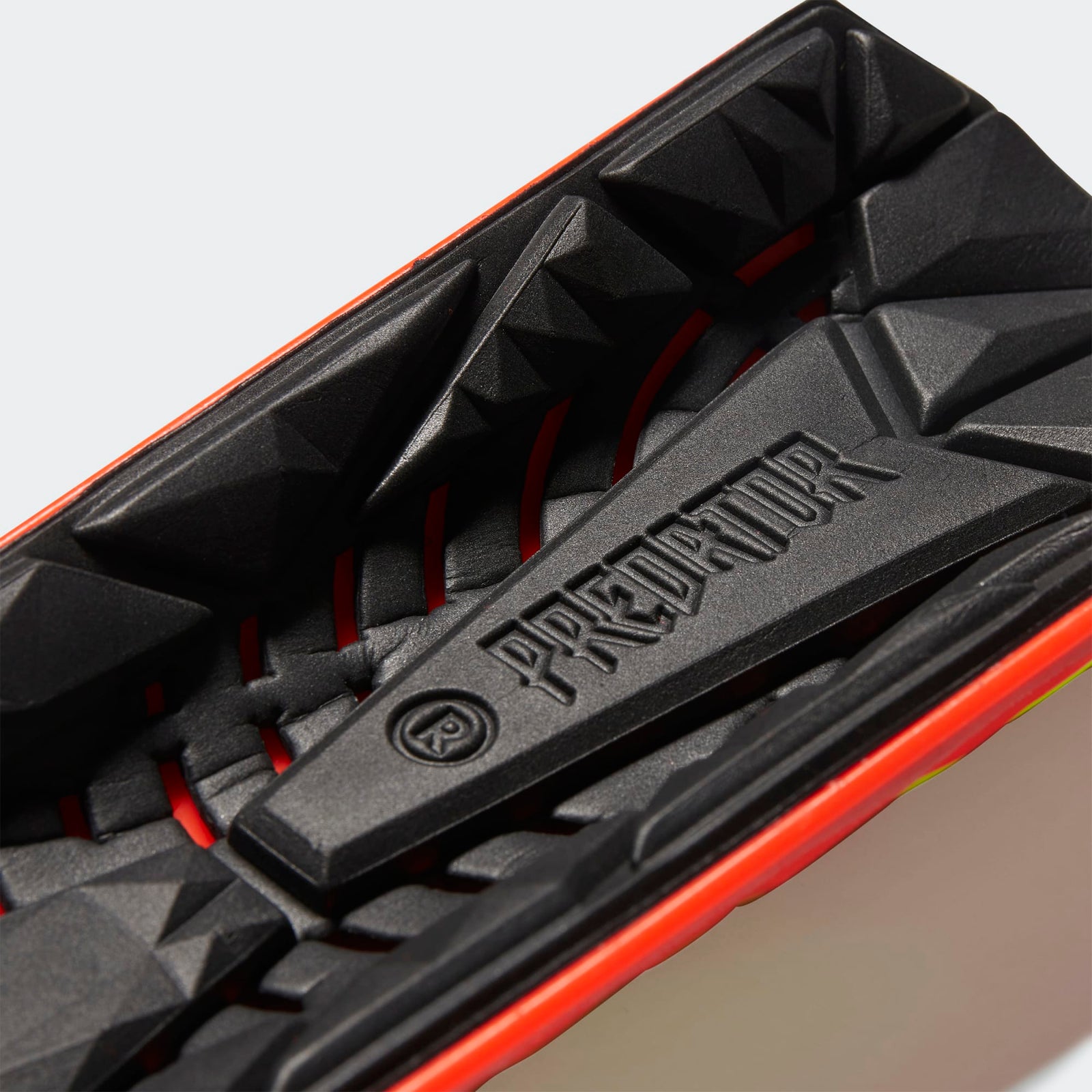 adidas PREDATOR EDGE LEAGUE SHIN GUARDS