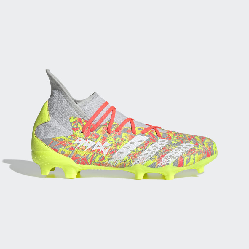 PREDATOR FREAK.3 FIRM GROUND CLEATS