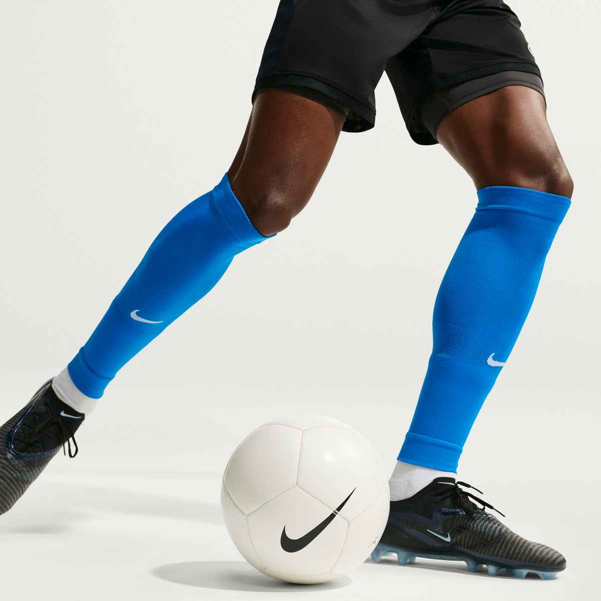 Nike VaporFast Soccer Leg-Sleeve ROYAL BLUE (1 Pair)