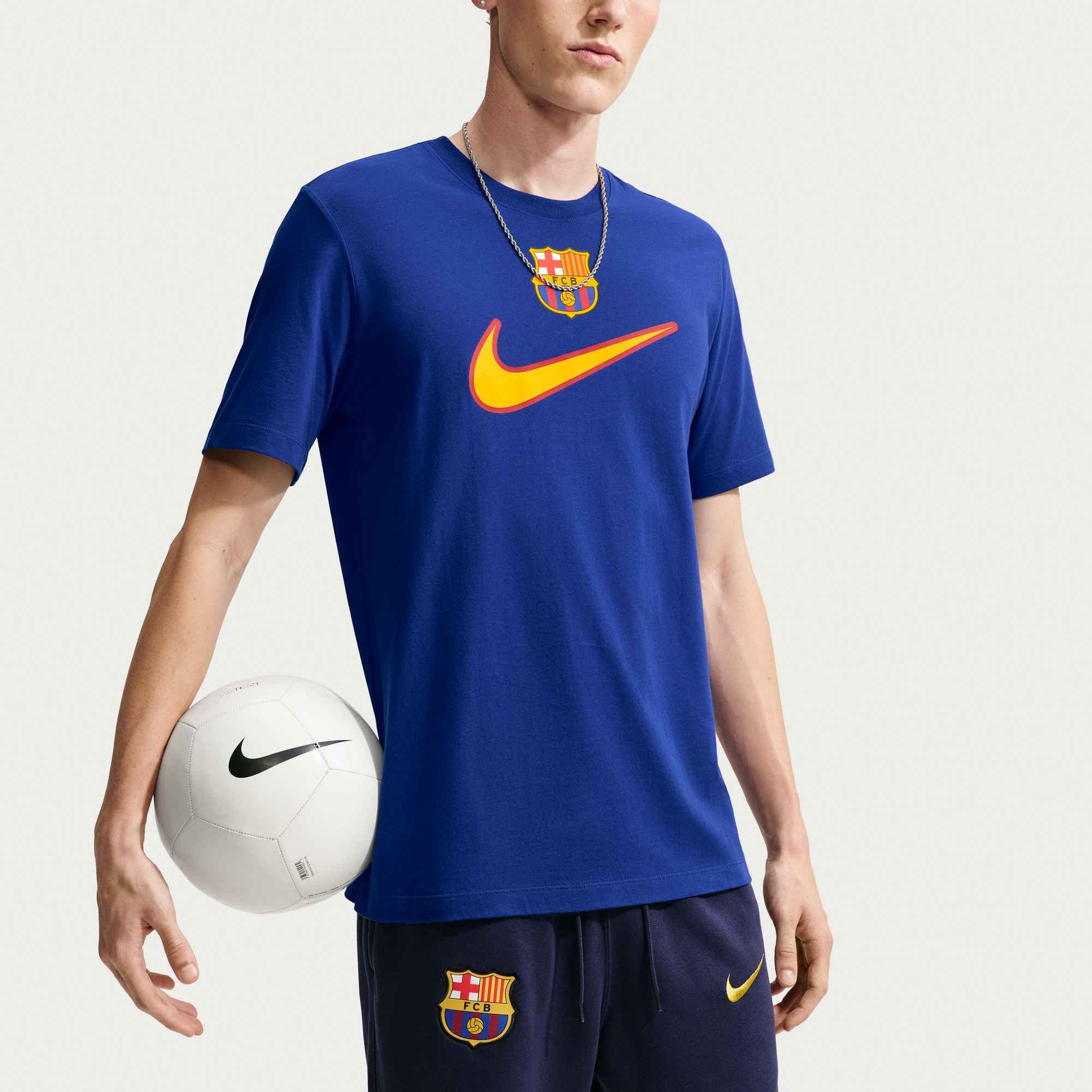 Nike FC Barcelona Swoosh Men's Nike Soccer T-Shirt