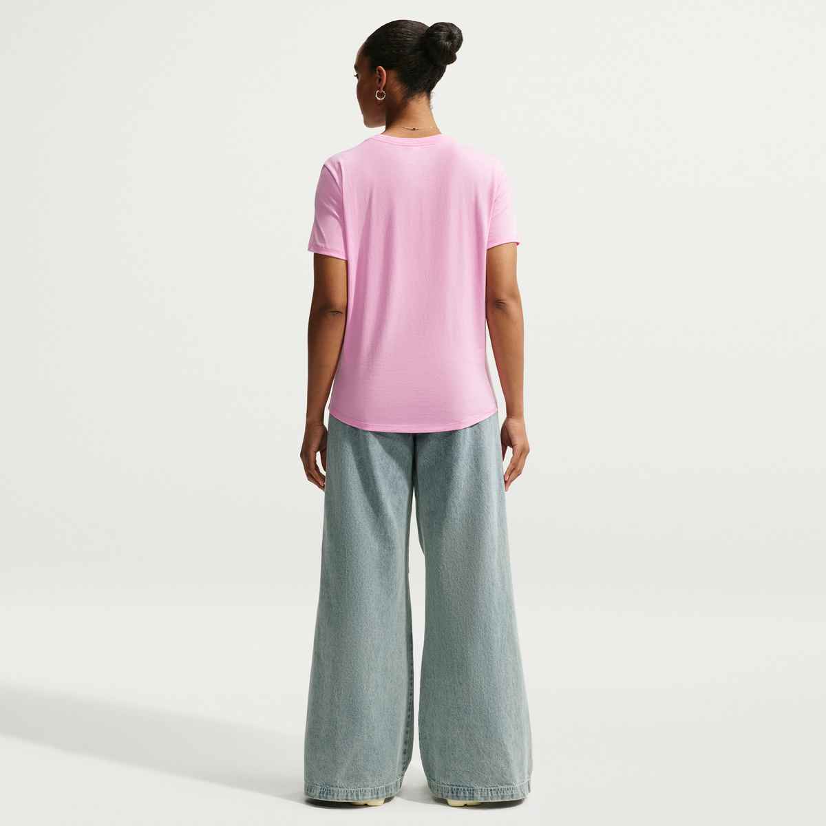 Nike Sportswear Club Essentials Women's T-Shirt
