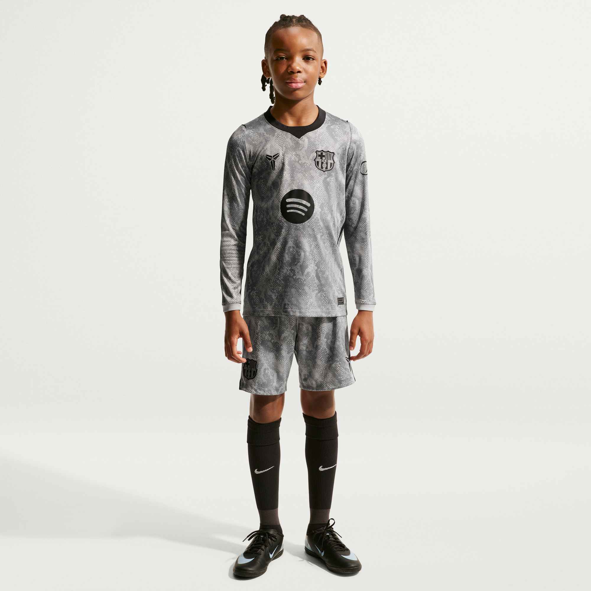 NIKE FC Barcelona 2026/27 Stadium Goalkeeper Away Big Kids' Kobe Dri-FIT Soccer Replica Jersey