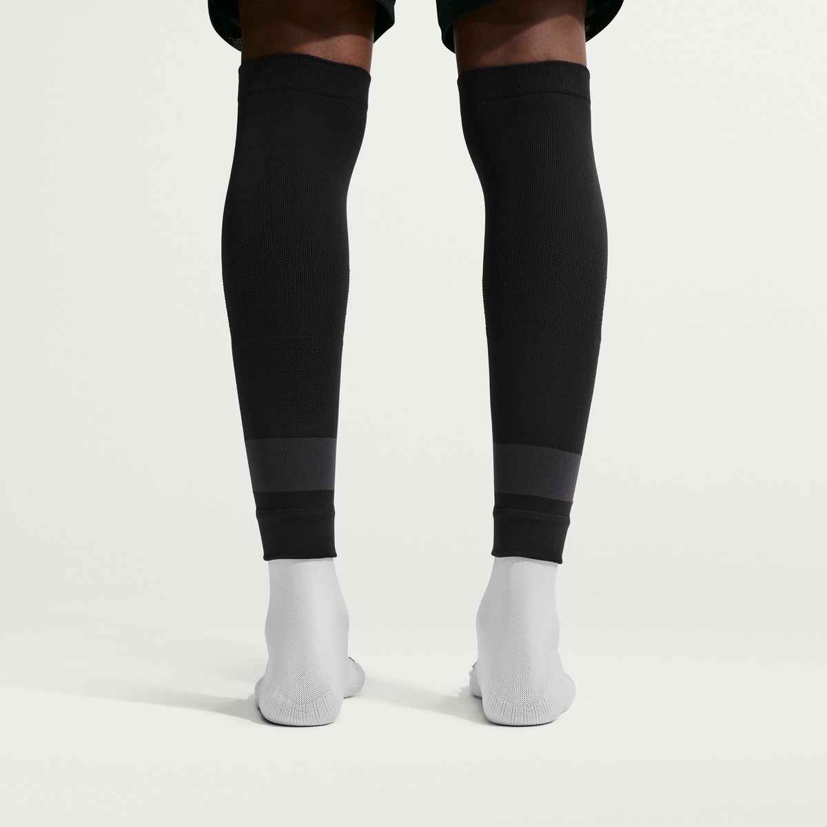 Nike VaporFast Soccer Leg-Sleeve BLACK(1 Pair)