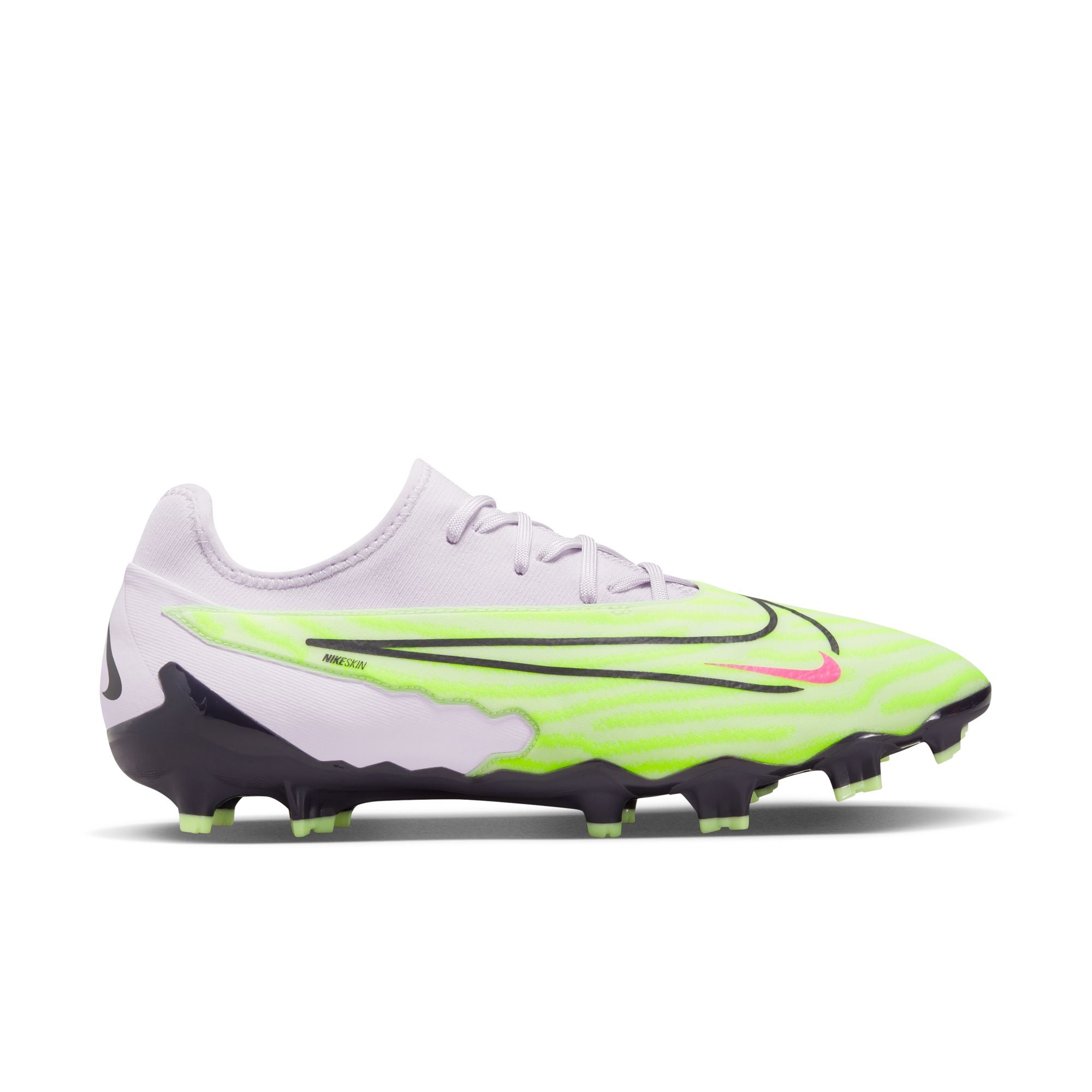 Soccer cleats nike phantom on sale