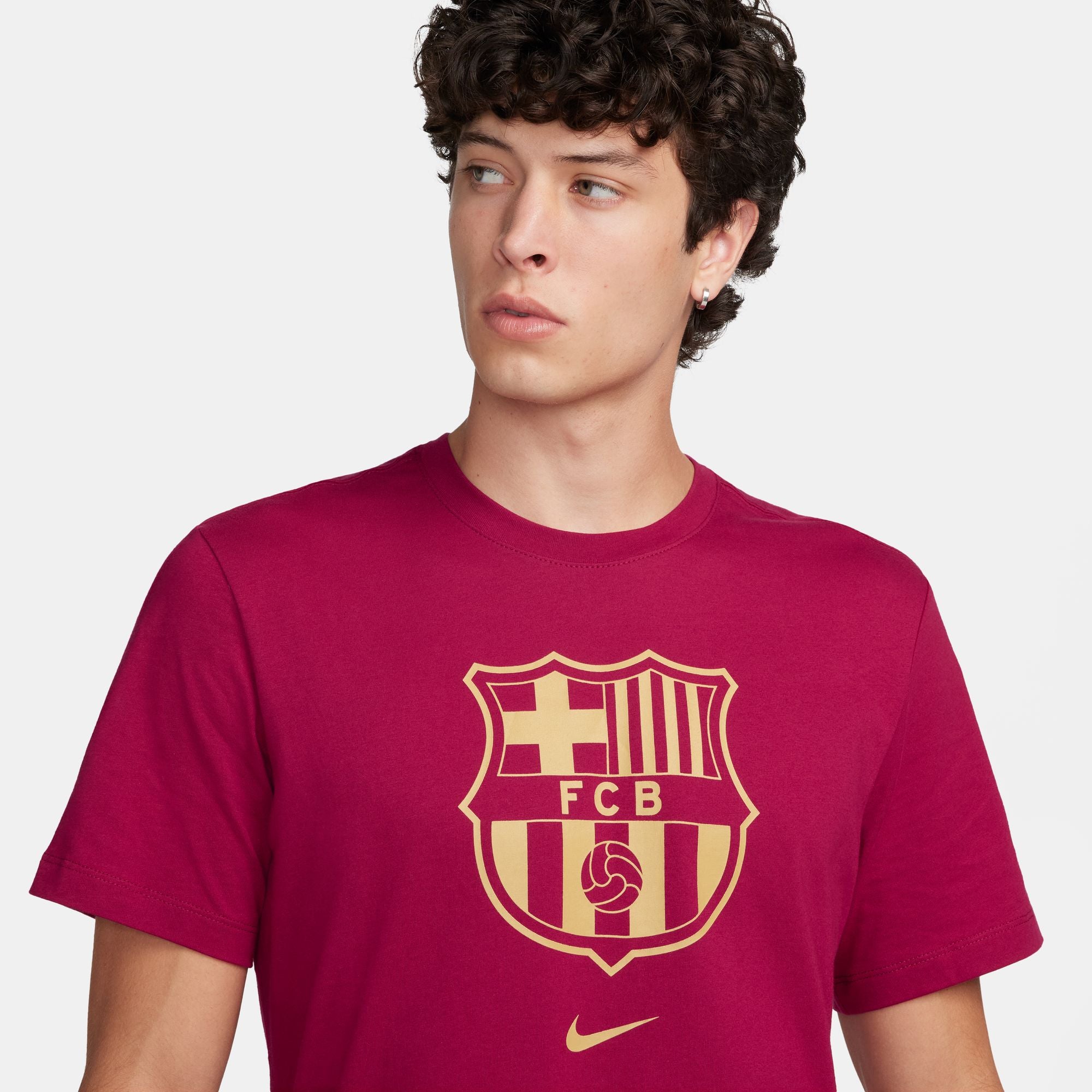 NIKE FC Barcelona Crest Men's Soccer T-Shirt