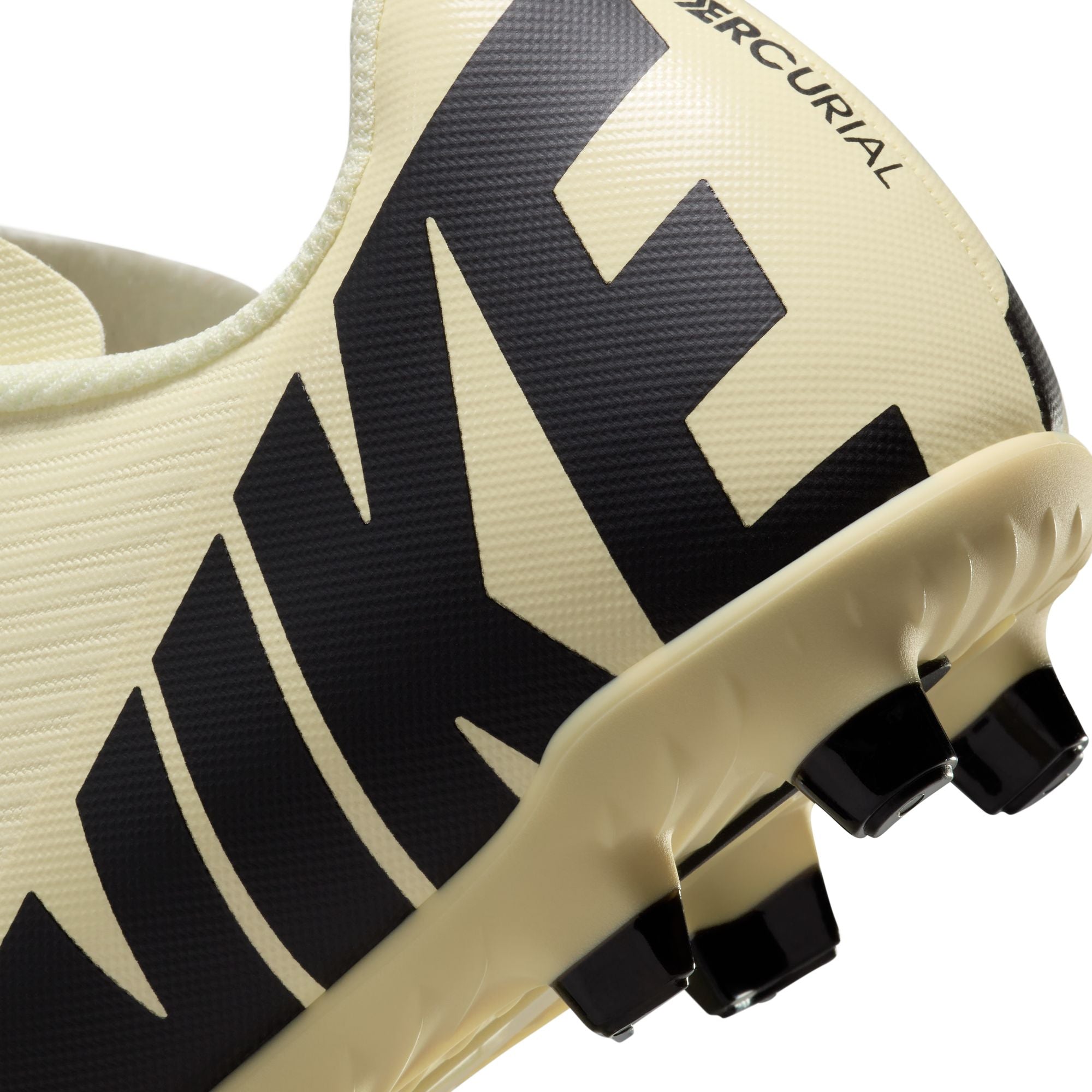 Nike Jr. Mercurial Vapor 15 Club Little/Big Kids' Multi-Ground Low-Top Soccer Cleats