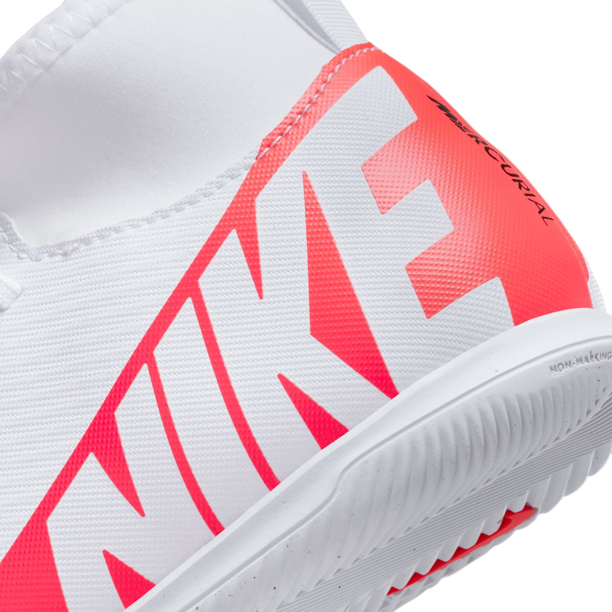 Nike Jr. Mercurial Superfly 9 Club Little/Big Kids’ Indoor/Court Soccer Shoes