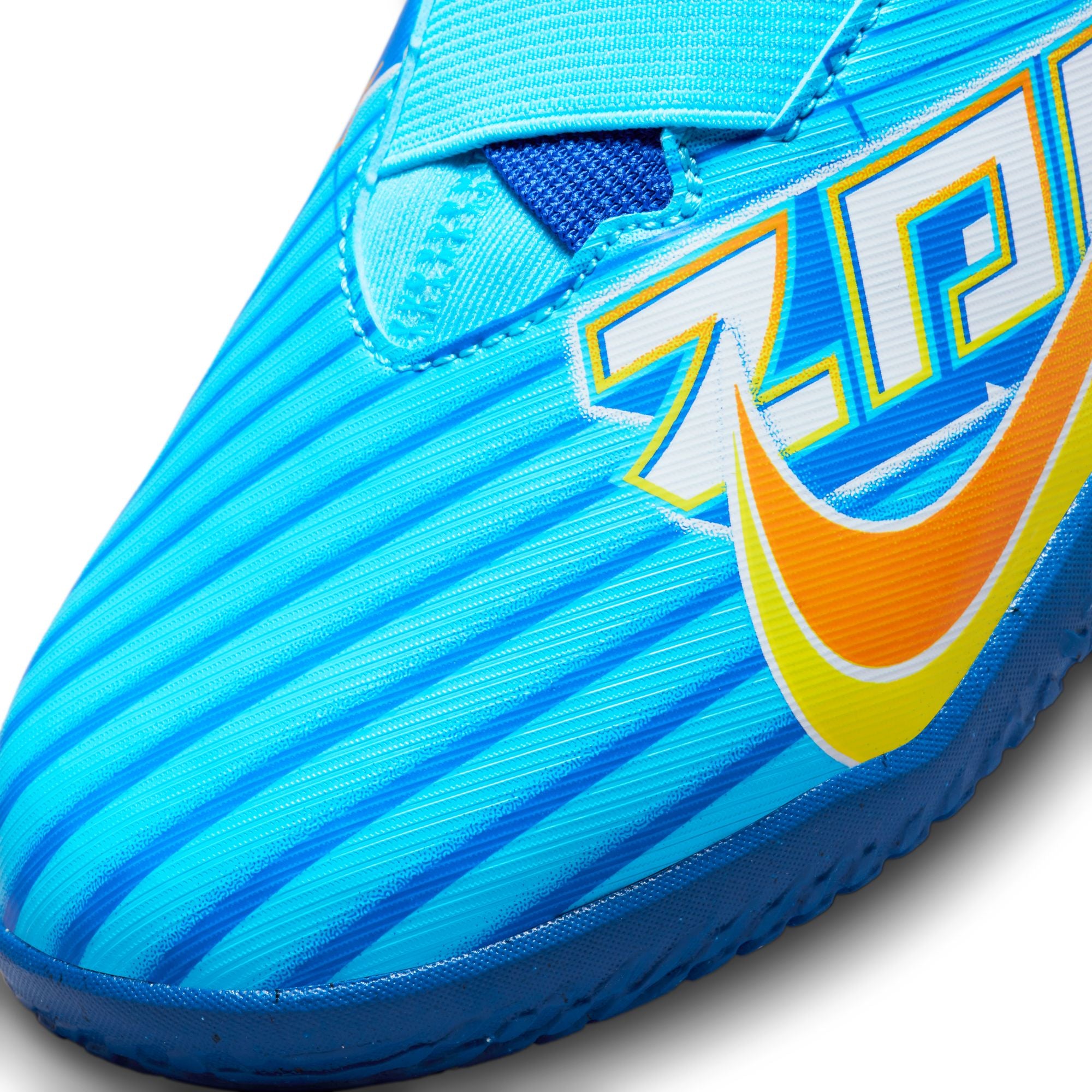 Nike Jr. Mercurial Zoom Superfly 9 Academy KM IC Little/Big Kids' Indoor/Court Soccer Shoes