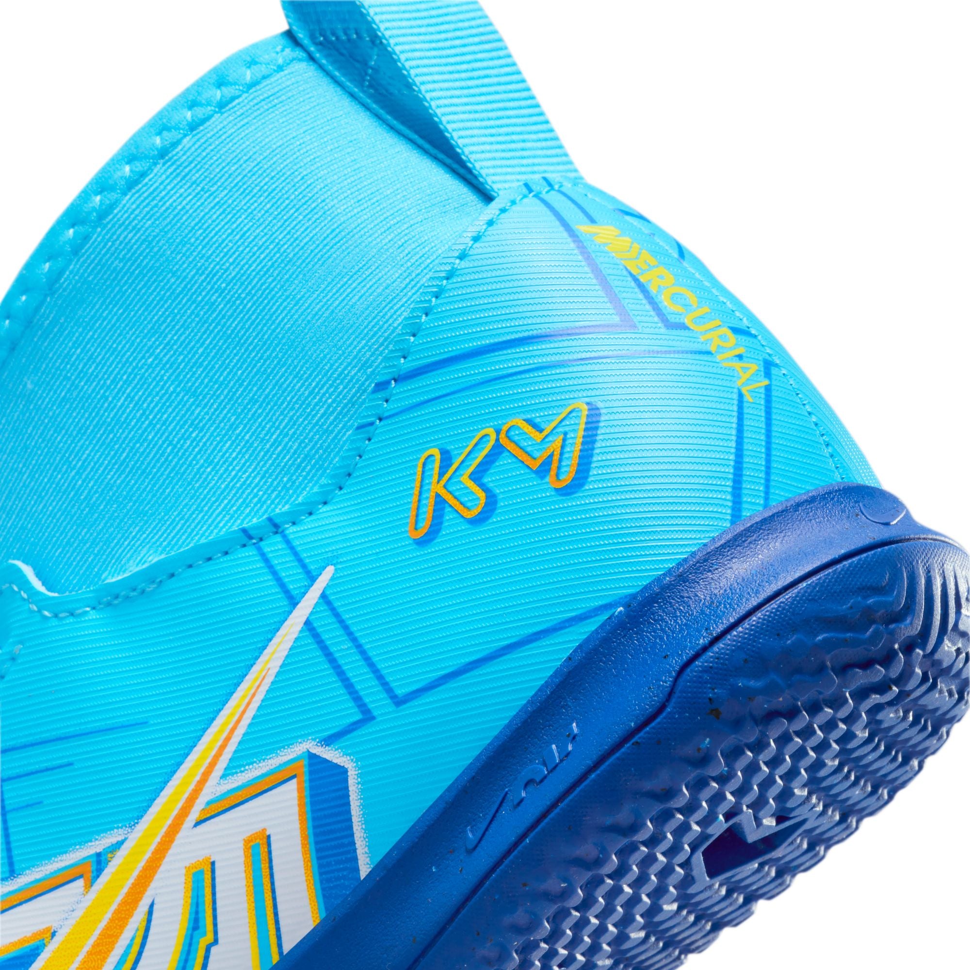 Nike Jr. Mercurial Zoom Superfly 9 Academy KM IC Little/Big Kids' Indoor/Court Soccer Shoes