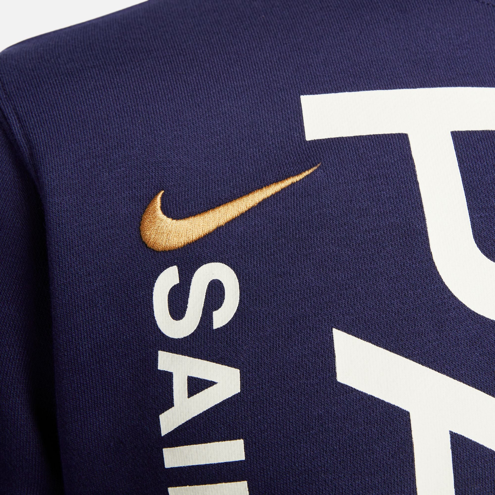 Nike Paris Saint-Germain Club Men's Soccer Crew-Neck French Terry Sweatshirt