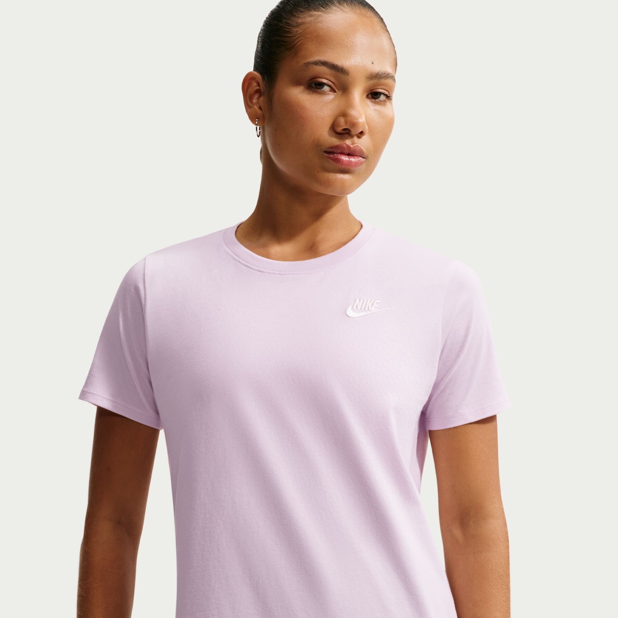 Nike Sportswear Club Essentials Women's T-Shirt
