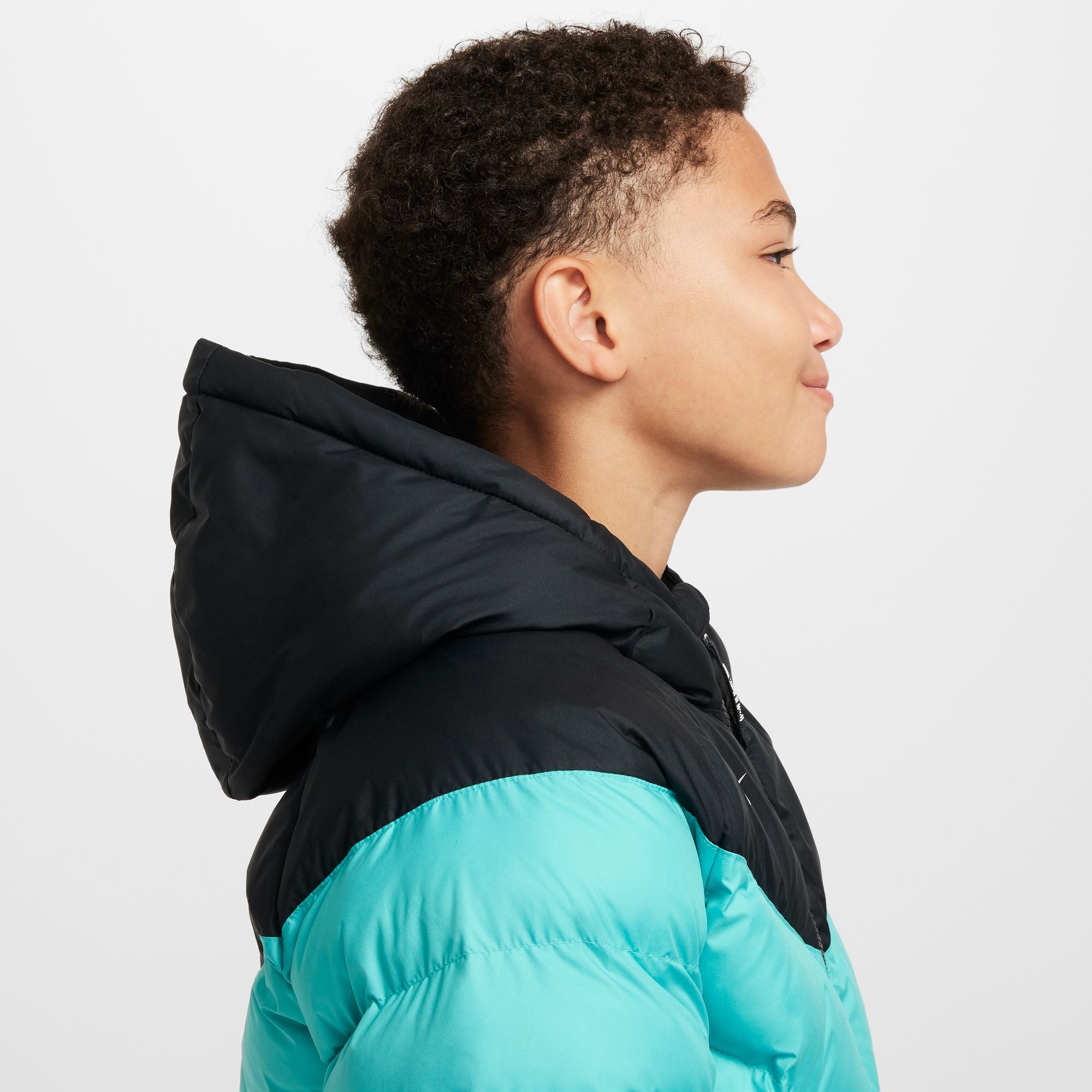 Nike Liverpool FC Big Kids' Soccer Synthetic-Fill Hooded Jacket Nike Liverpool FC Big Kids' Soccer Synthetic-Fill Hooded Jacket