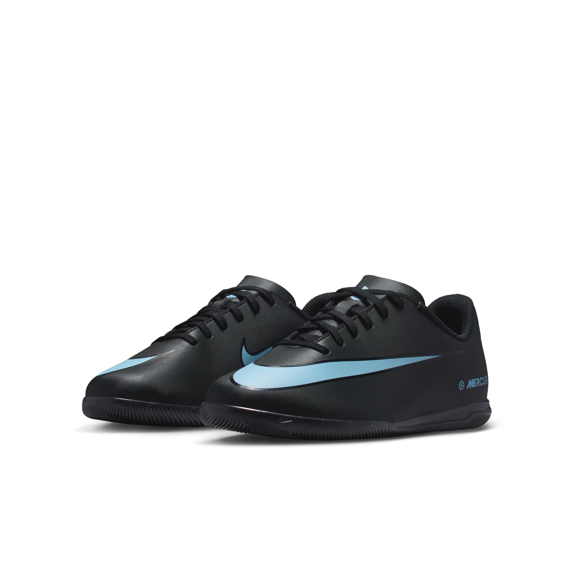 Nike Jr. Mercurial Vapor 16 Club Little/Big Kids' Indoor/Court Low-Top Soccer Shoes