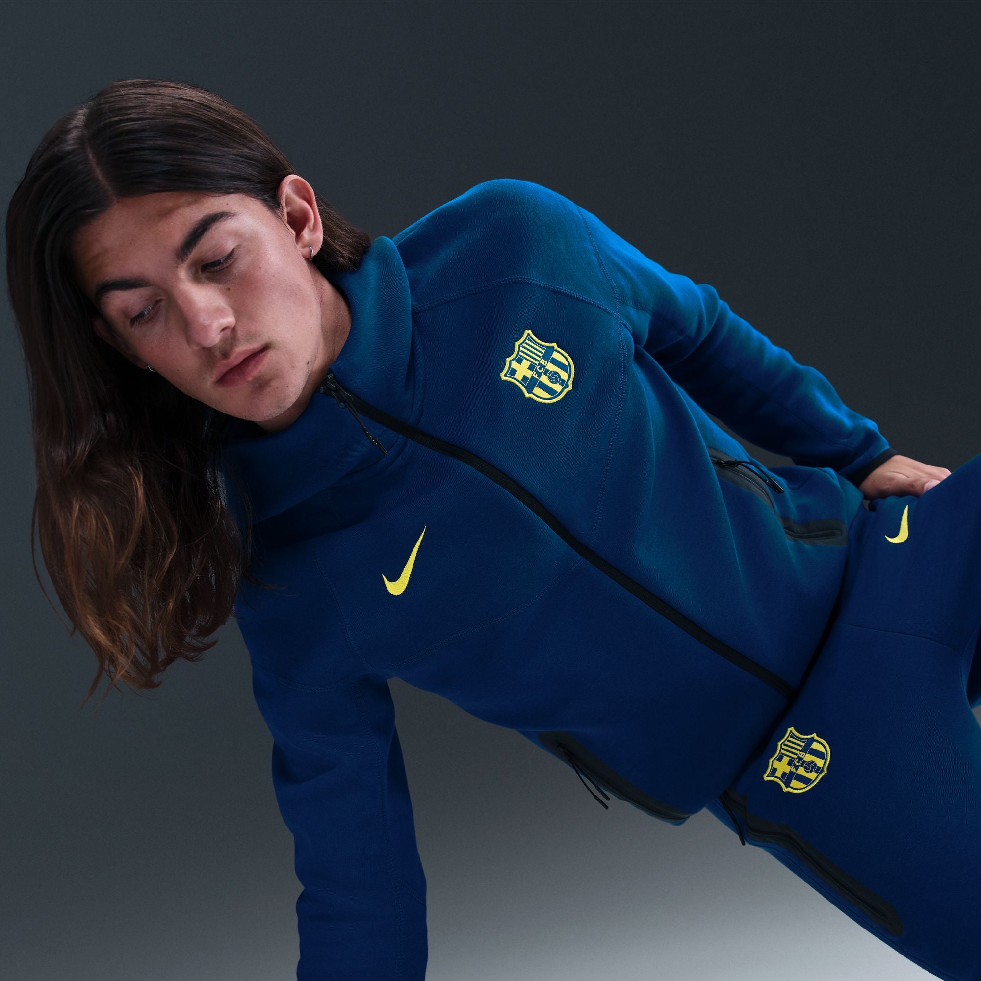 Nike FC Barcelona Tech Windrunner Fourth Men's Soccer Fleece Full-Zip