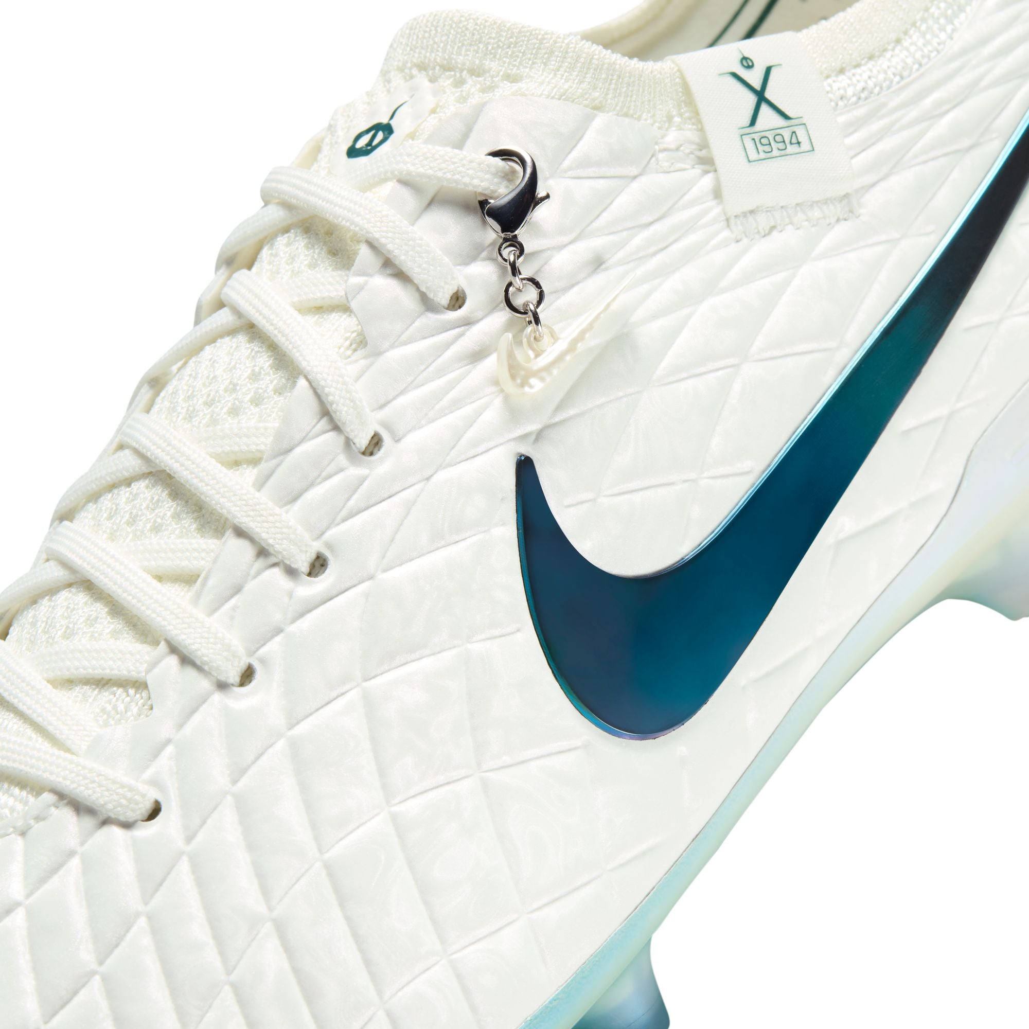 Nike Tiempo Pearl Legend 10 Elite SE FG Low-Top Soccer Cleats