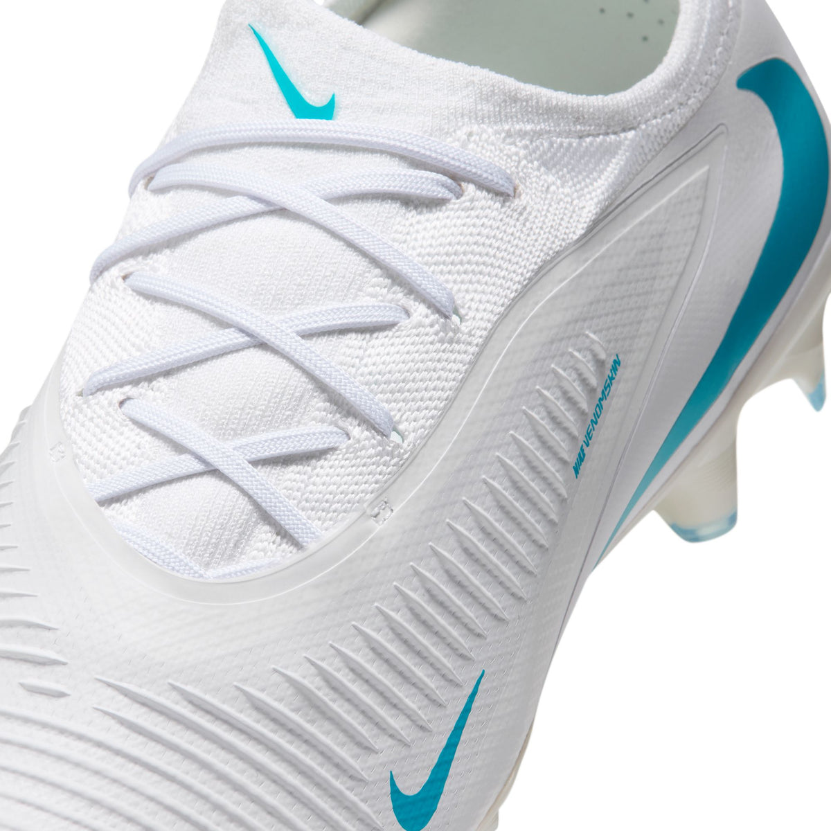 Nike Phantom 6 Low Pro Firm-Ground Soccer Cleats