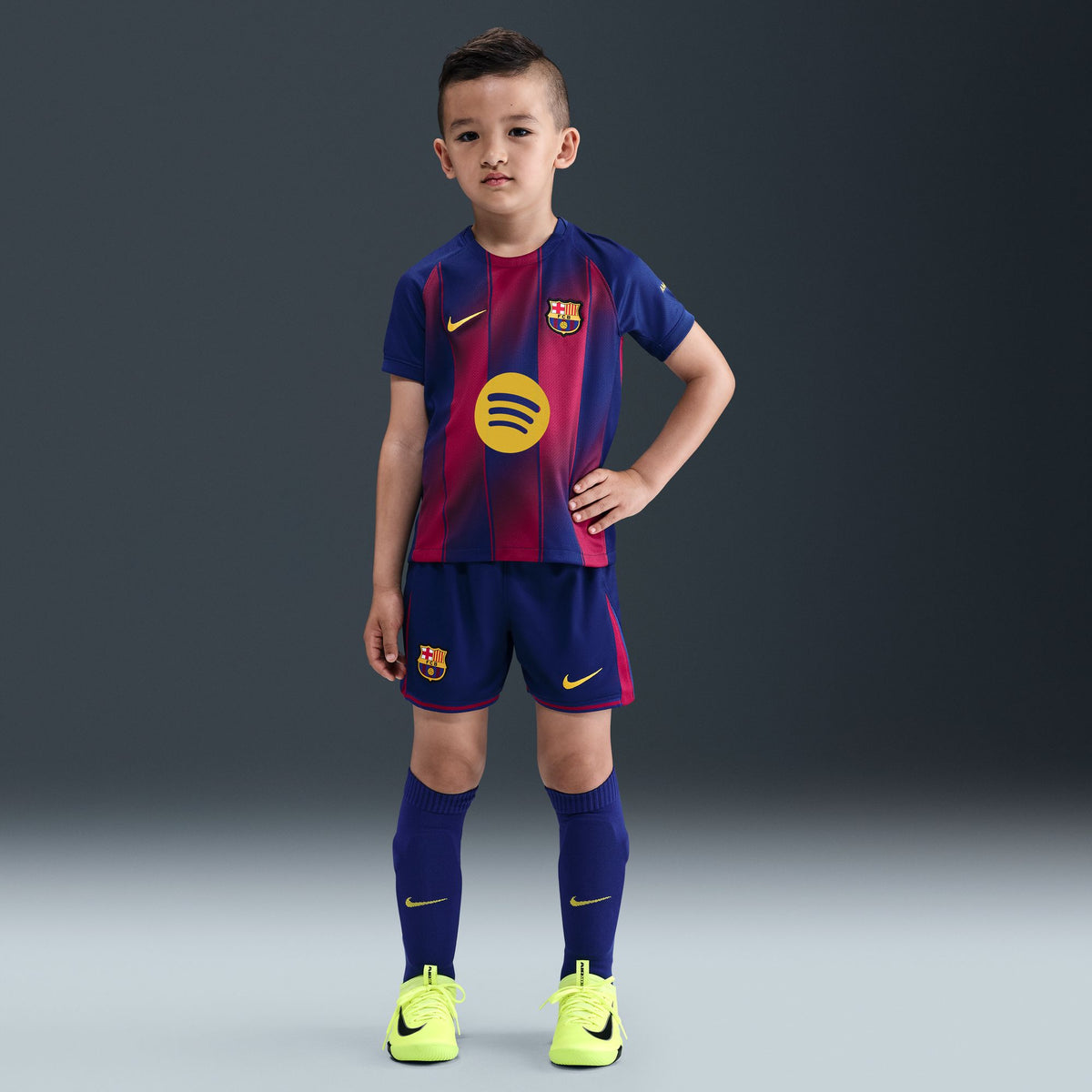 Nike FC Barcelona 2025/26 Stadium Home Little Kids&#39; Soccer Replica 3-Piece Kit