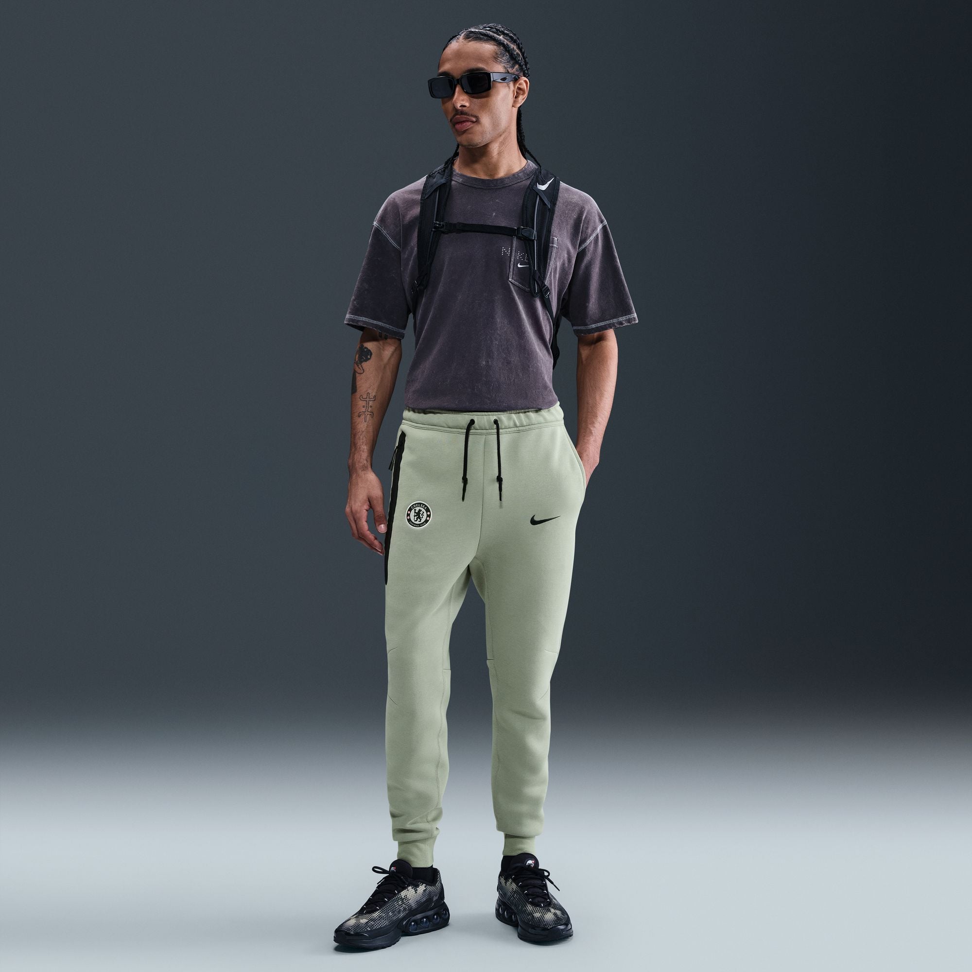 Nike Chelsea FC Tech Men's Soccer Fleece Joggers