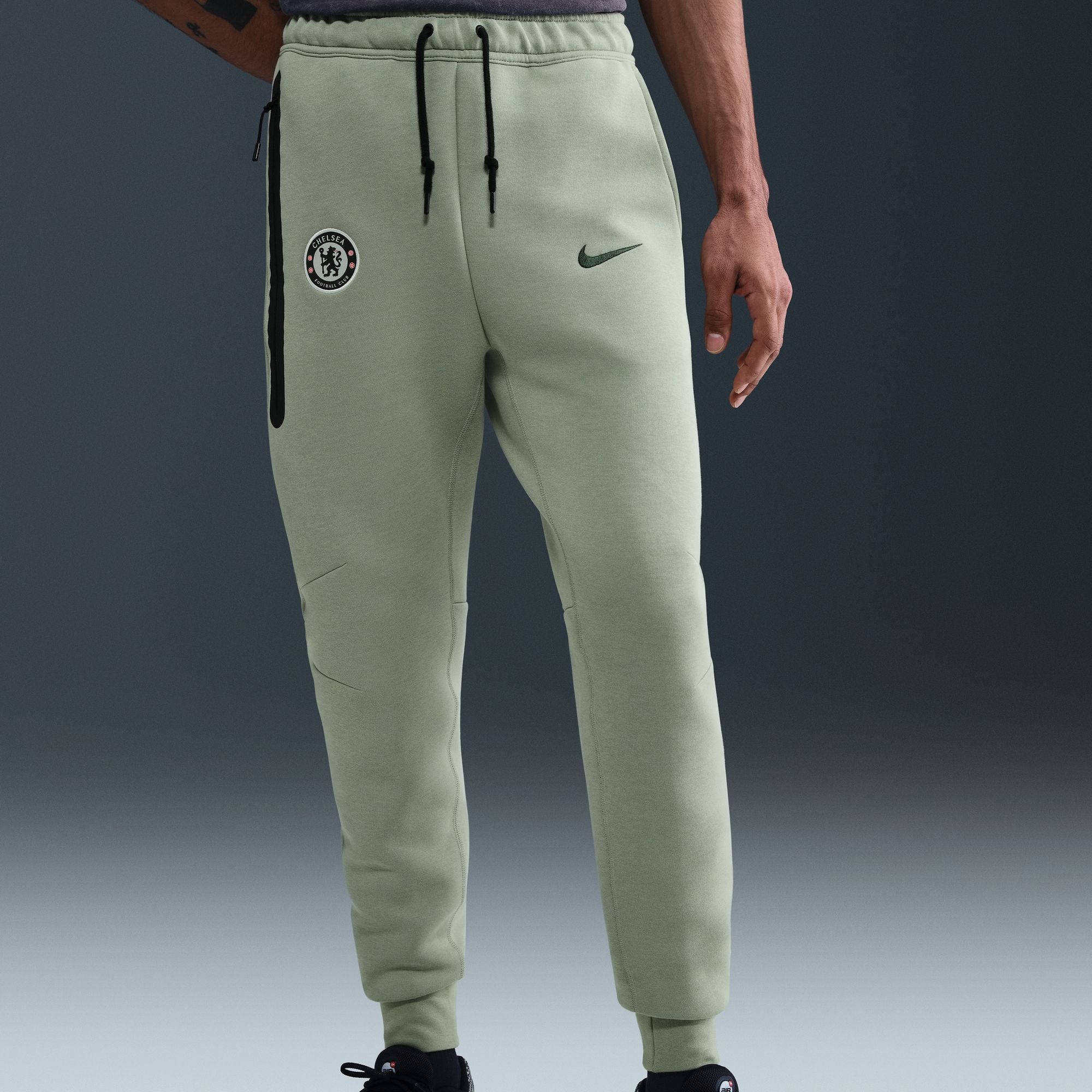 Nike Chelsea FC Tech Men's Soccer Fleece Joggers