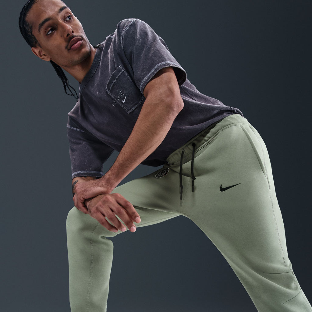 Nike Chelsea FC Tech Men's Soccer Fleece Joggers