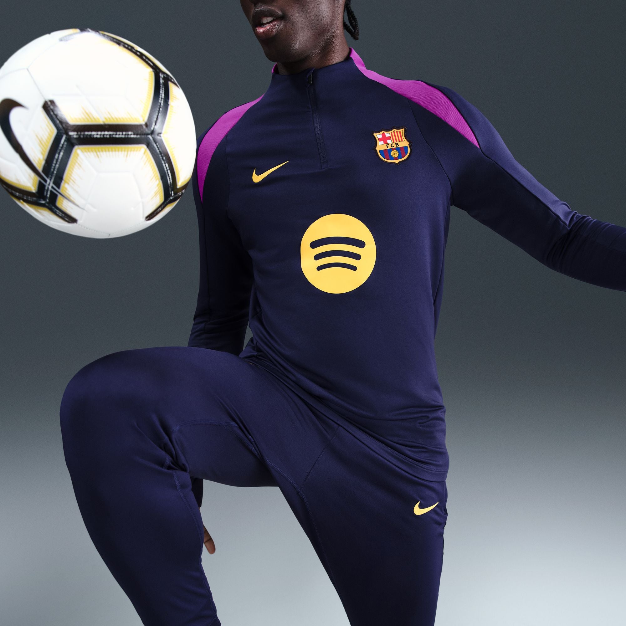 2013-14 Barcelona Nike Track Jacket (L.Boys)
