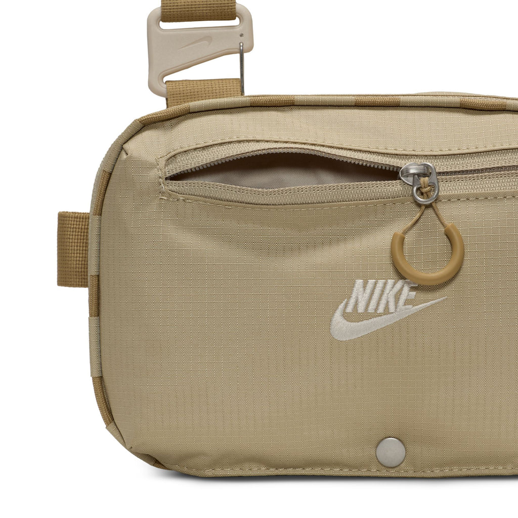 Nike Hayward Patrol Crossbody Bag (4L)