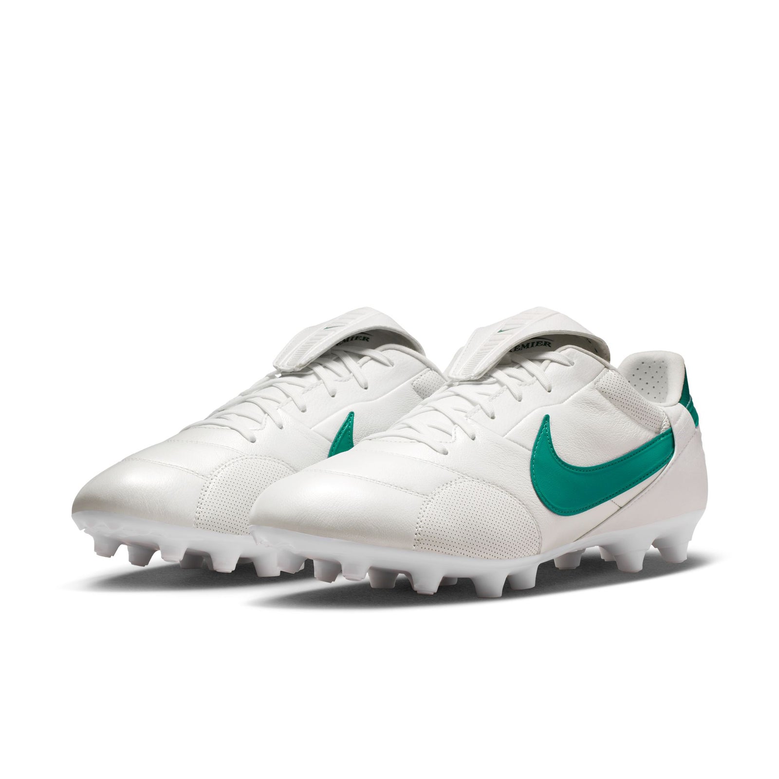 NIKE ナイキ プレミア III FG(ブラック×ホワイト) AT5889 010