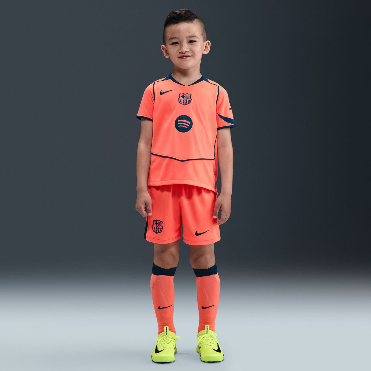 Nike FC Barcelona 2025/26 Stadium Third Little Kids&#39; Dri-FIT Total 90 Soccer 3-Piece Kit