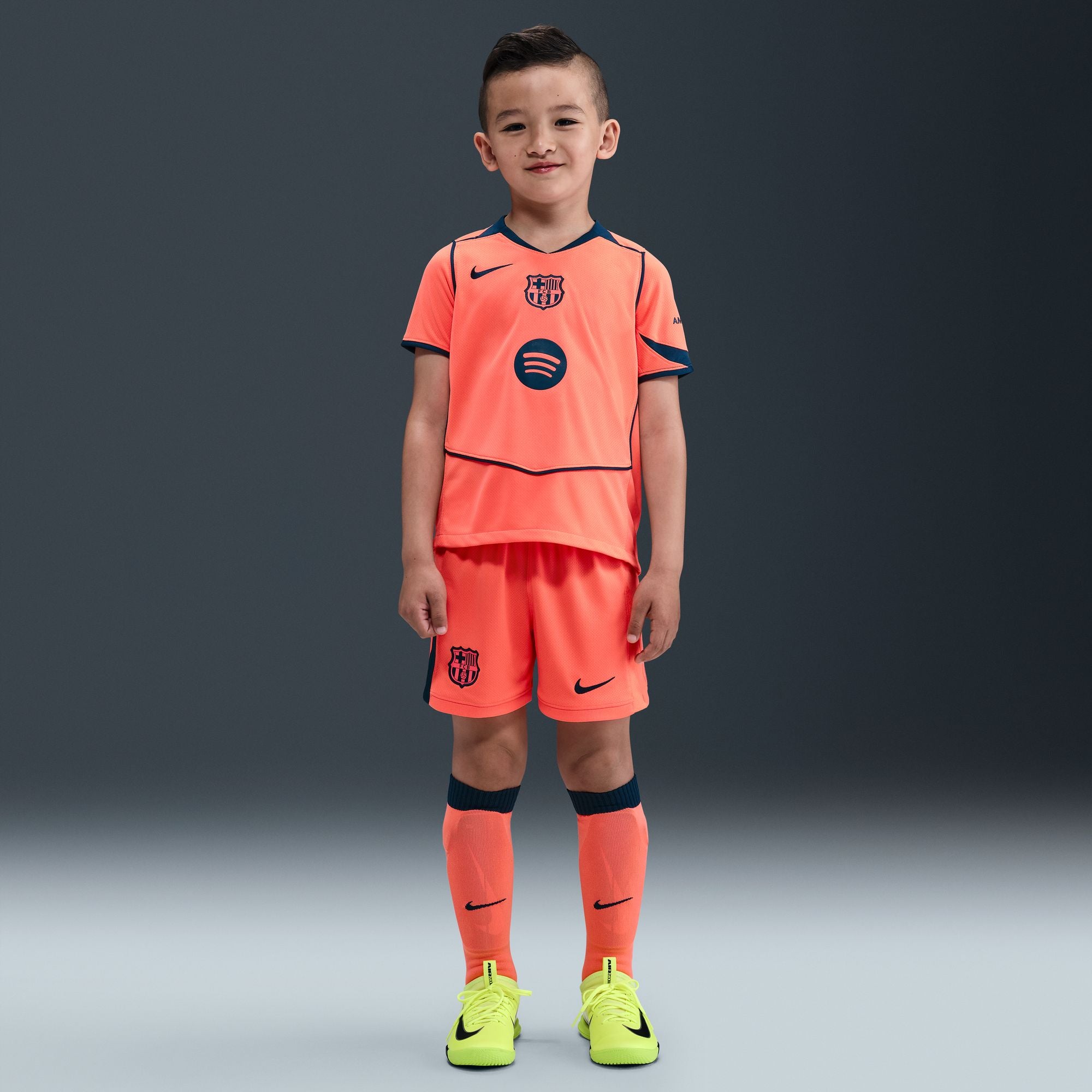 Nike FC Barcelona 2025/26 Stadium Third Little Kids' Dri-FIT Total 90 Soccer 3-Piece Kit