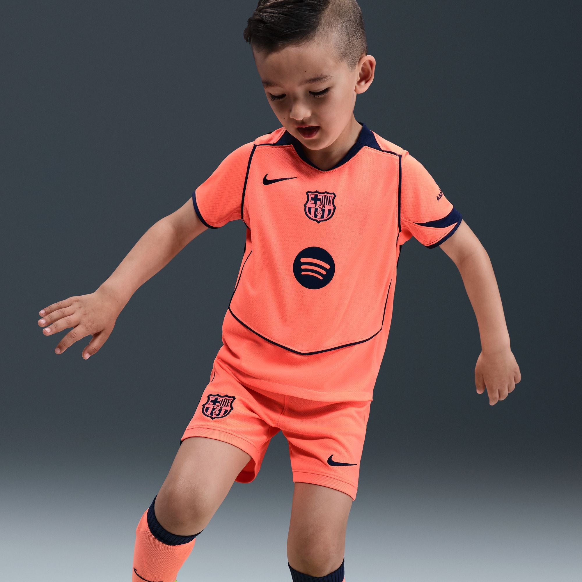 Nike FC Barcelona 2025/26 Stadium Third Little Kids' Dri-FIT Total 90 Soccer 3-Piece Kit