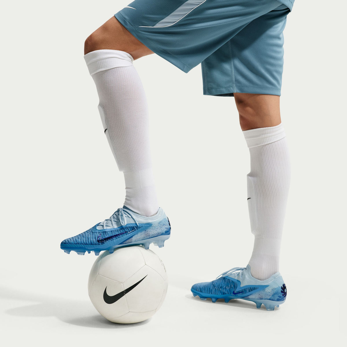 Nike Phantom 6 Low Elite "Erling Haaland" Firm-Ground Soccer Cleats