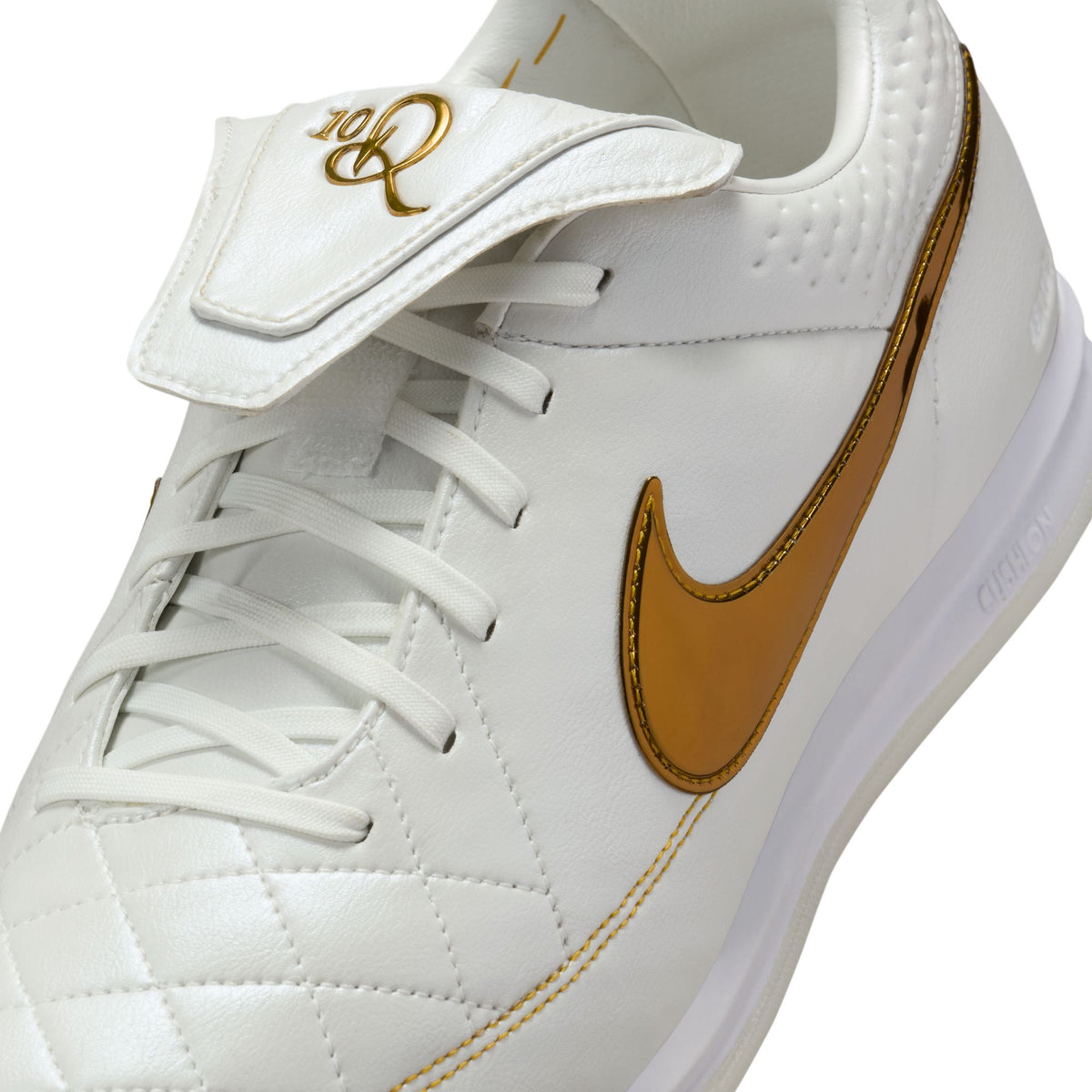 Nike Tiempo Legend SE Touch Of Gold Indoor Soccer Shoe display picture 1