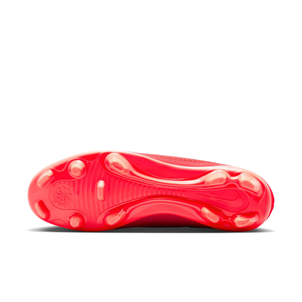 Nike Mercurial Vapor 17 Club Multi-Ground Soccer Cleats – Bright Crimson / Blur – outsole view