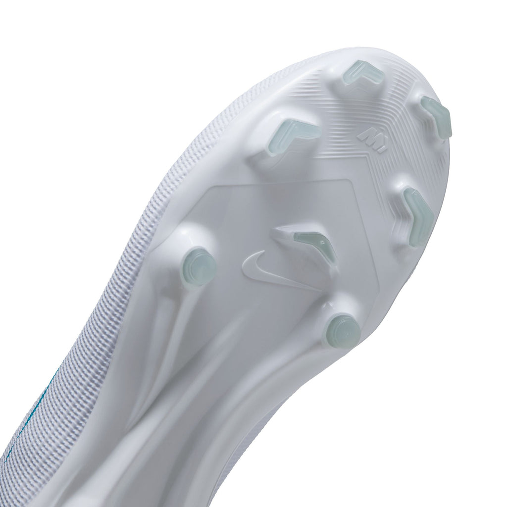 Nike Jr. Mercurial Superfly 11 Academy MG in White/Dusty Cactus – detail view