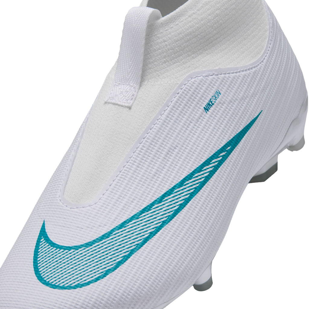 Nike Jr. Mercurial Superfly 11 Academy MG in White/Dusty Cactus – detail view