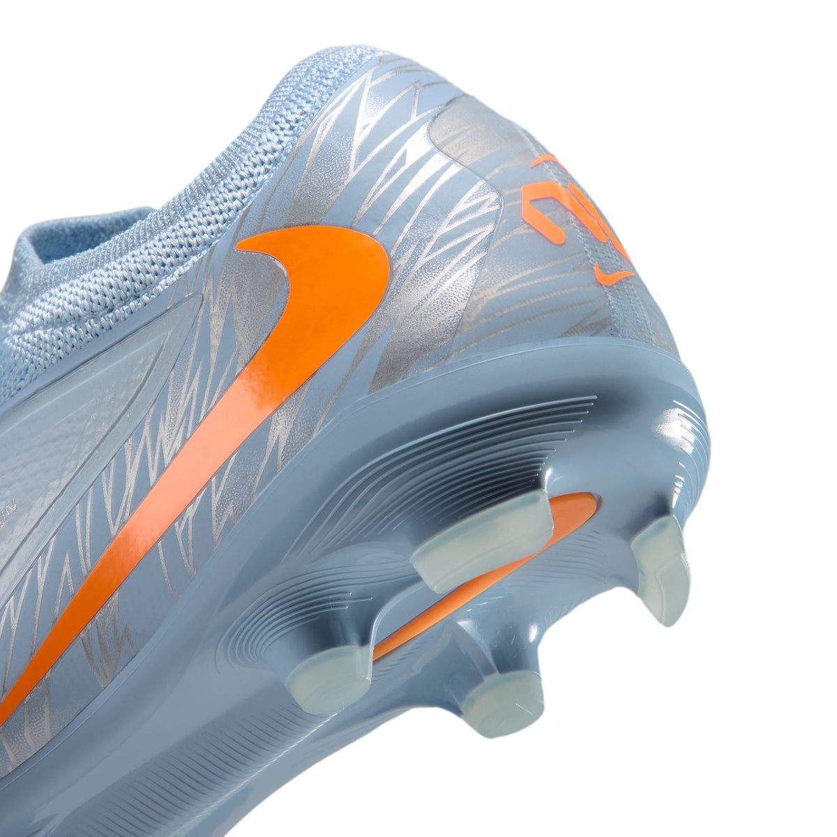 Nike United Jr. Phantom 6 Low Pro Big Kids' Multi-Ground Soccer Cleats