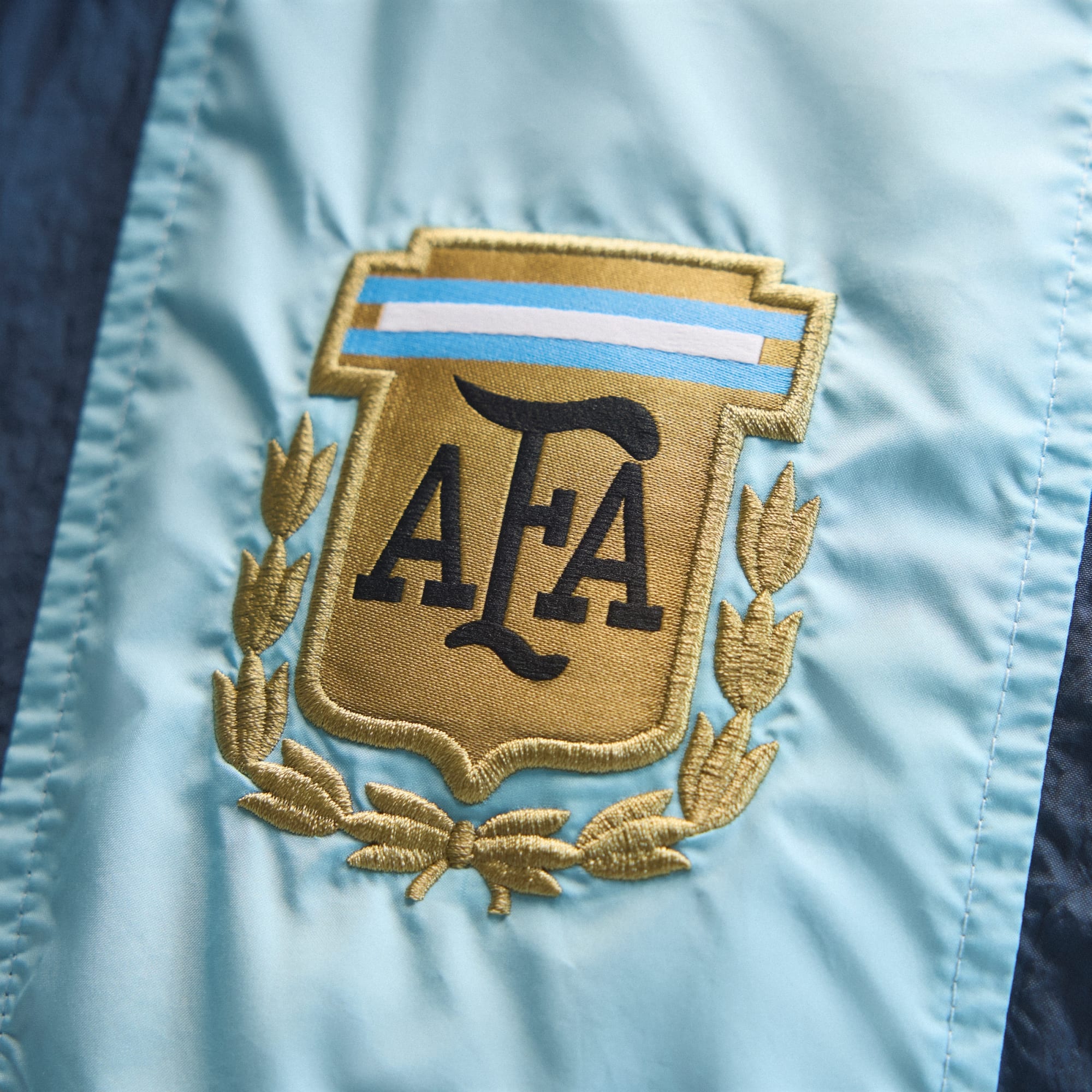 adidas ARGENTINA EQT TRACK TOP