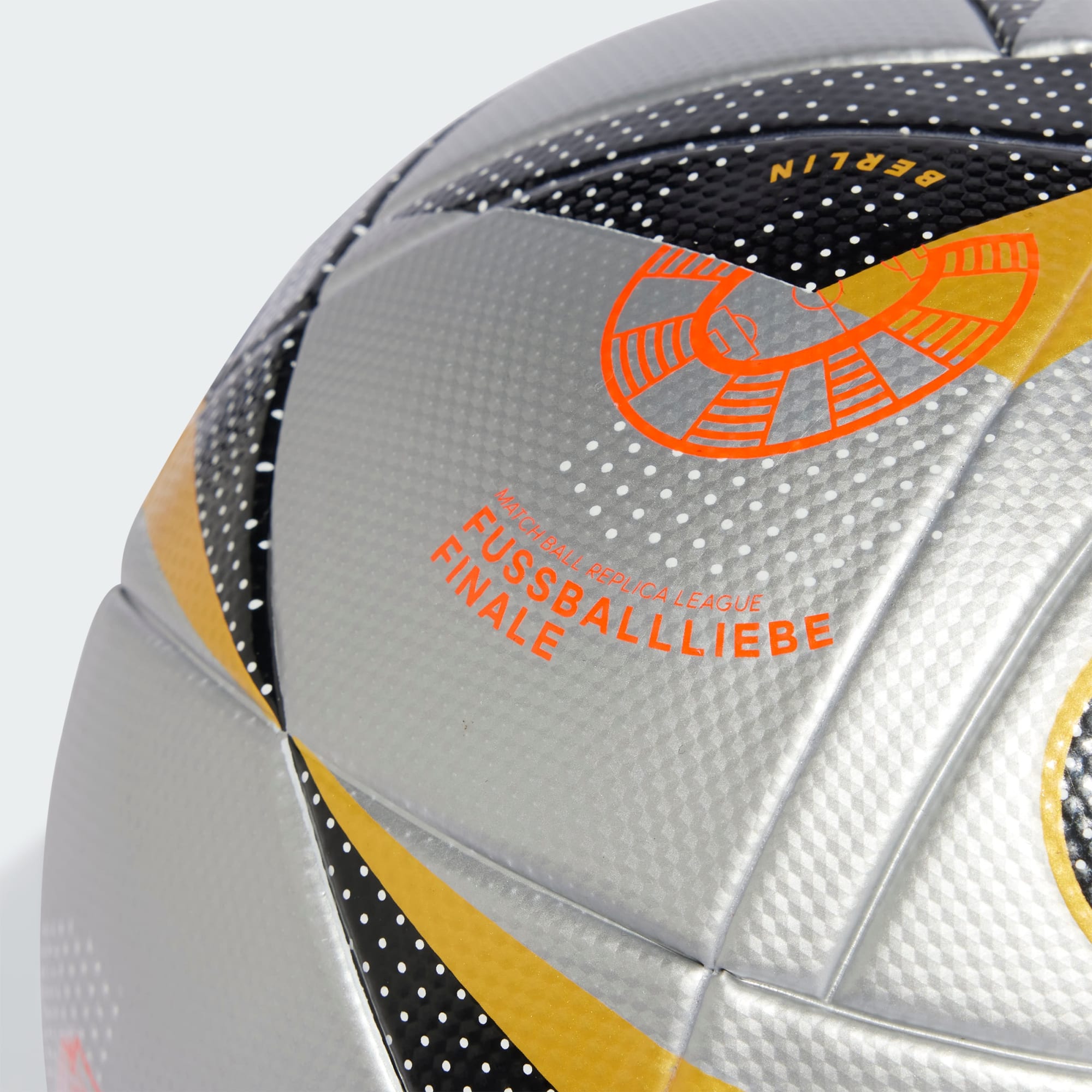 adidas FUSSBALLLIEBE FINALE LEAGUE BALL