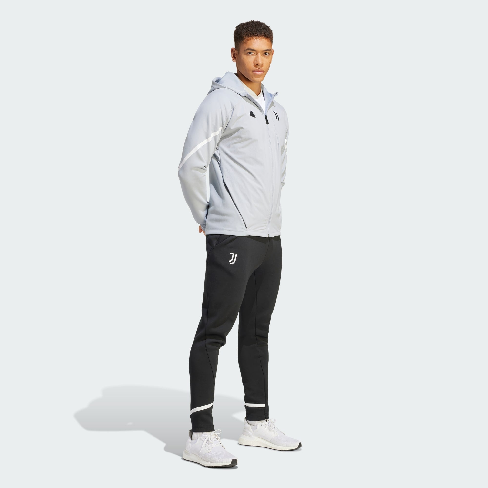 adidas JUVENTUS DESIGNED FOR GAMEDAY FULL-ZIP HOODIE