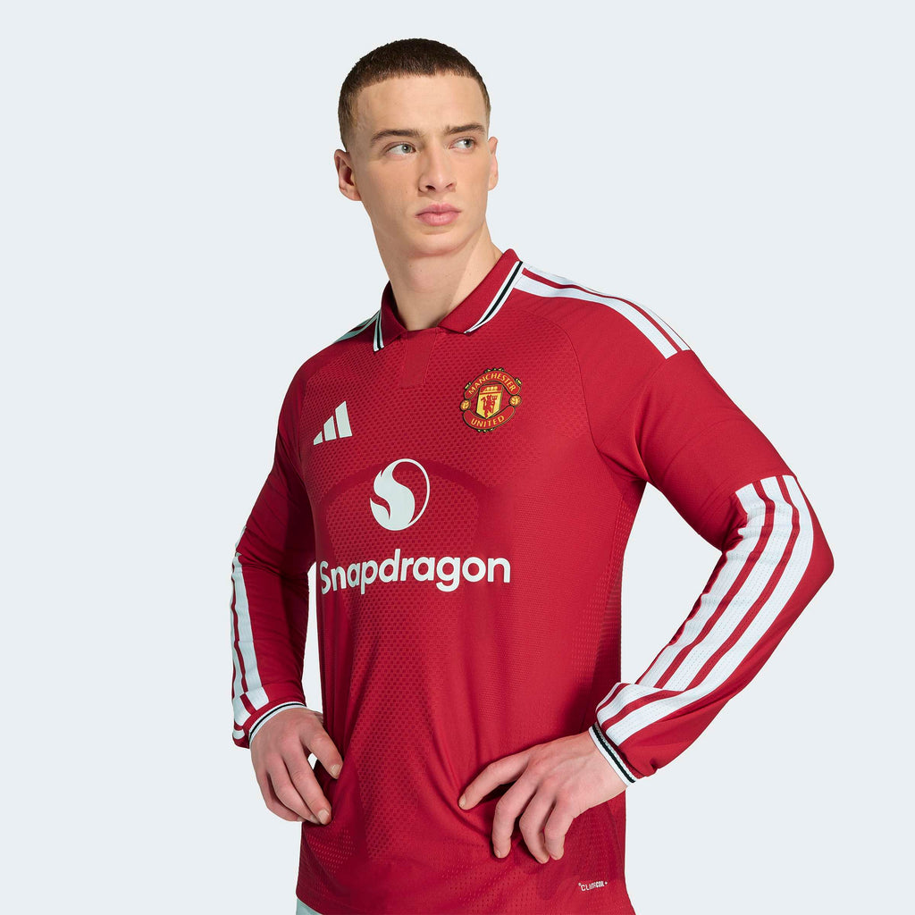 adidas Manchester United 26/27 Home Authentic Long Sleeve Jersey in MUFC Red – On Model Detail View 1