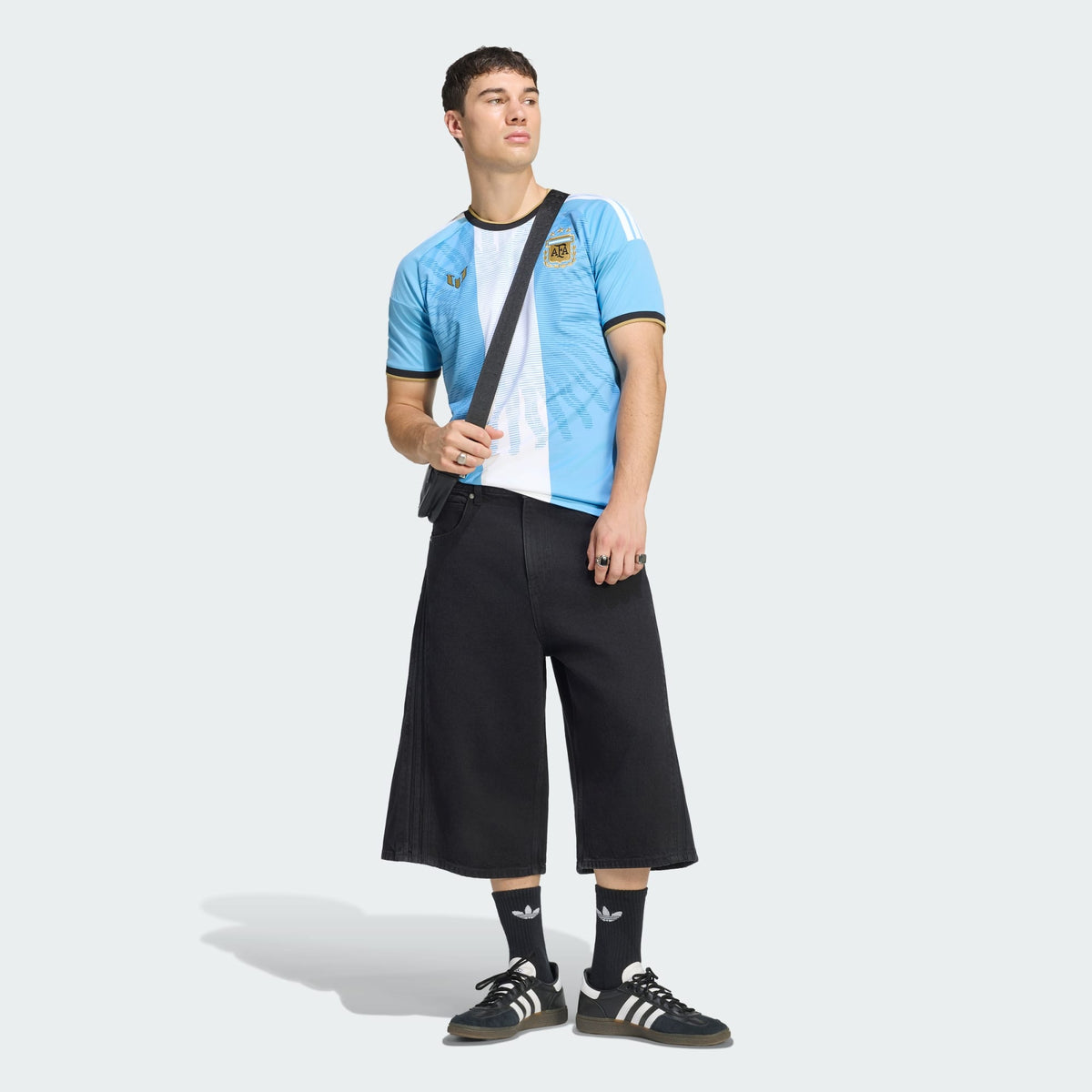 adidas Argentina Messi 26 men's jersey in light blue, model detail view