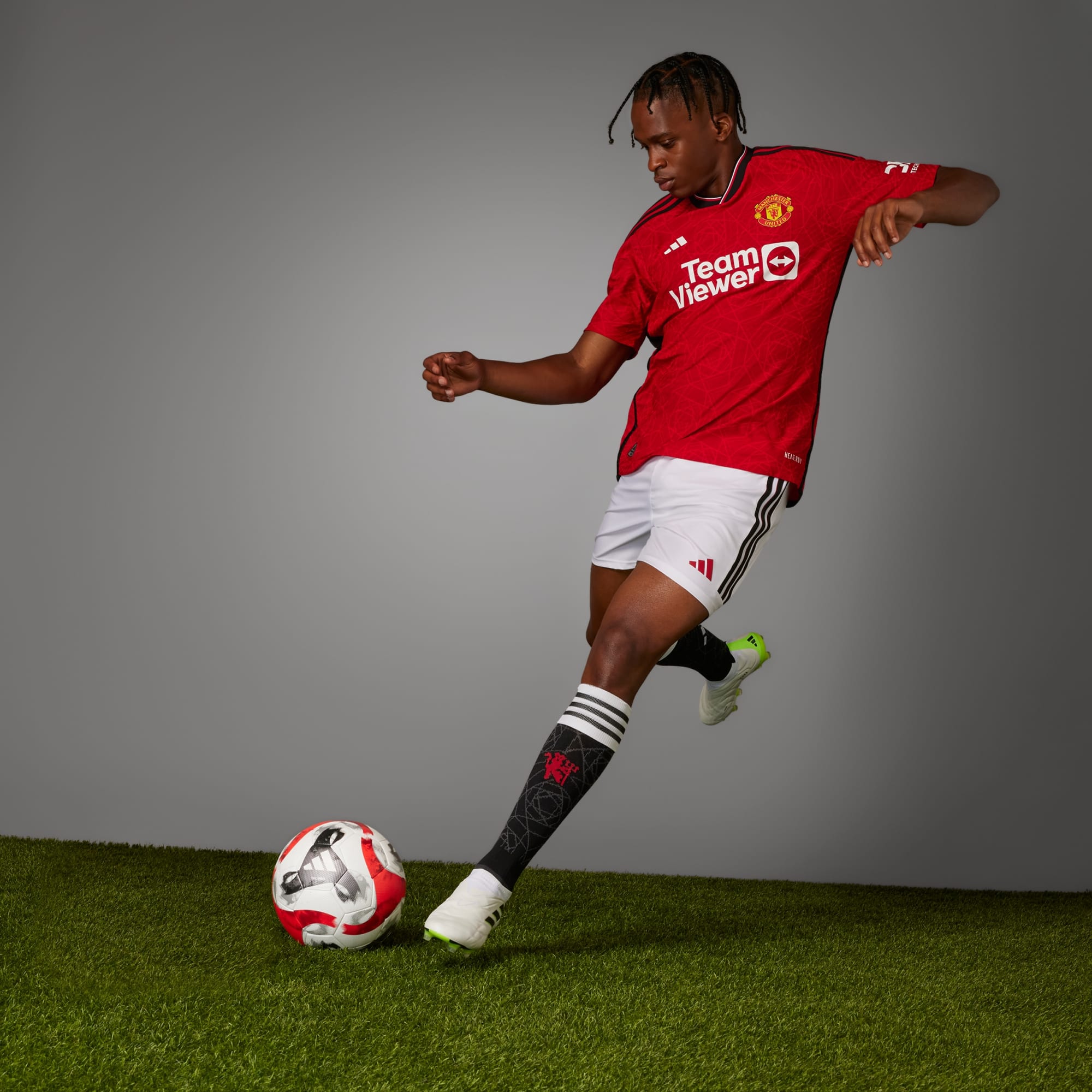 adidas MANCHESTER UNITED 23/24 HOME AUTHENTIC JERSEY