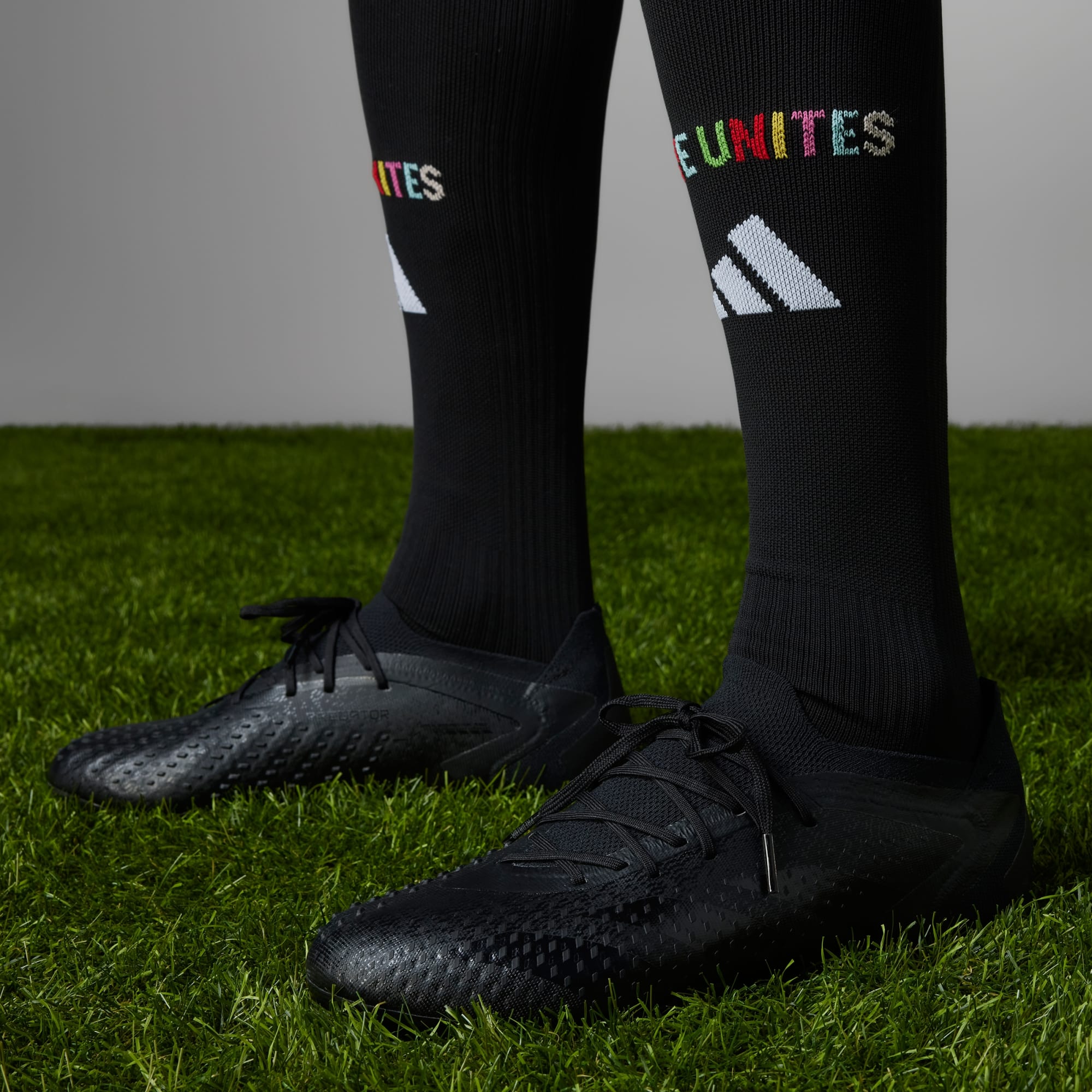 adidas PREDATOR ACCURACY.1 LOW FIRM GROUND SOCCER CLEATS