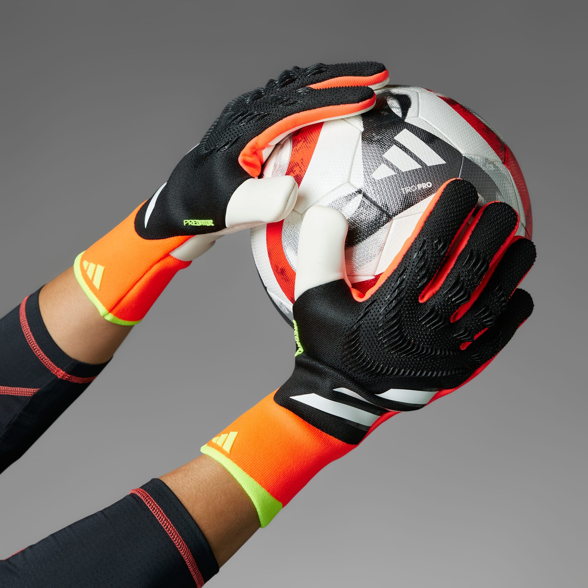 adidas PREDATOR PRO GOALKEEPER GLOVES