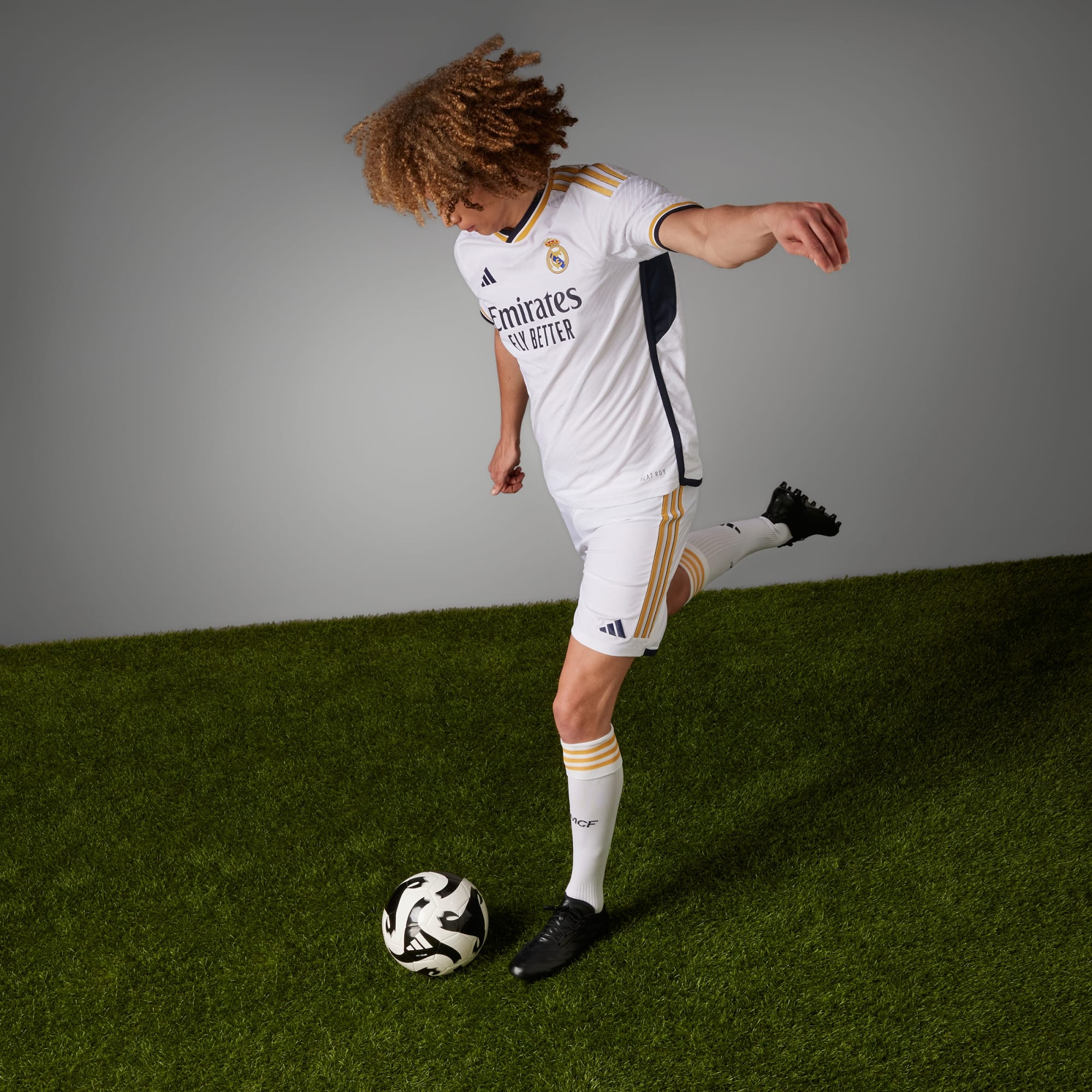 Adidas real madrid football online