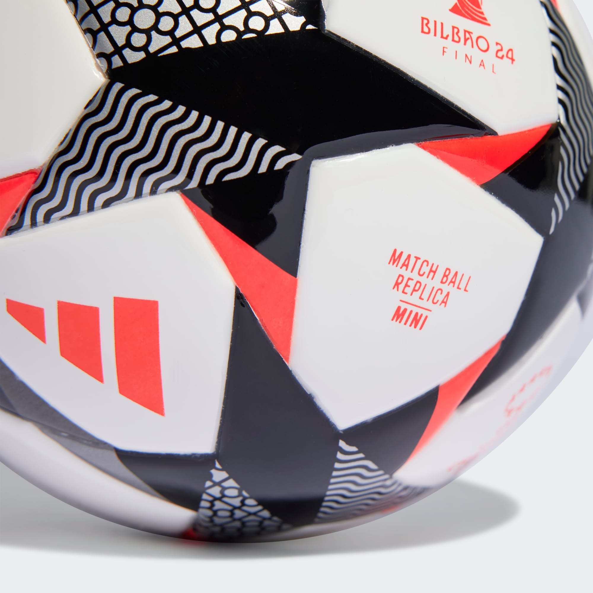 adidas UWCL 23/24 MINI KNOCKOUT BALL