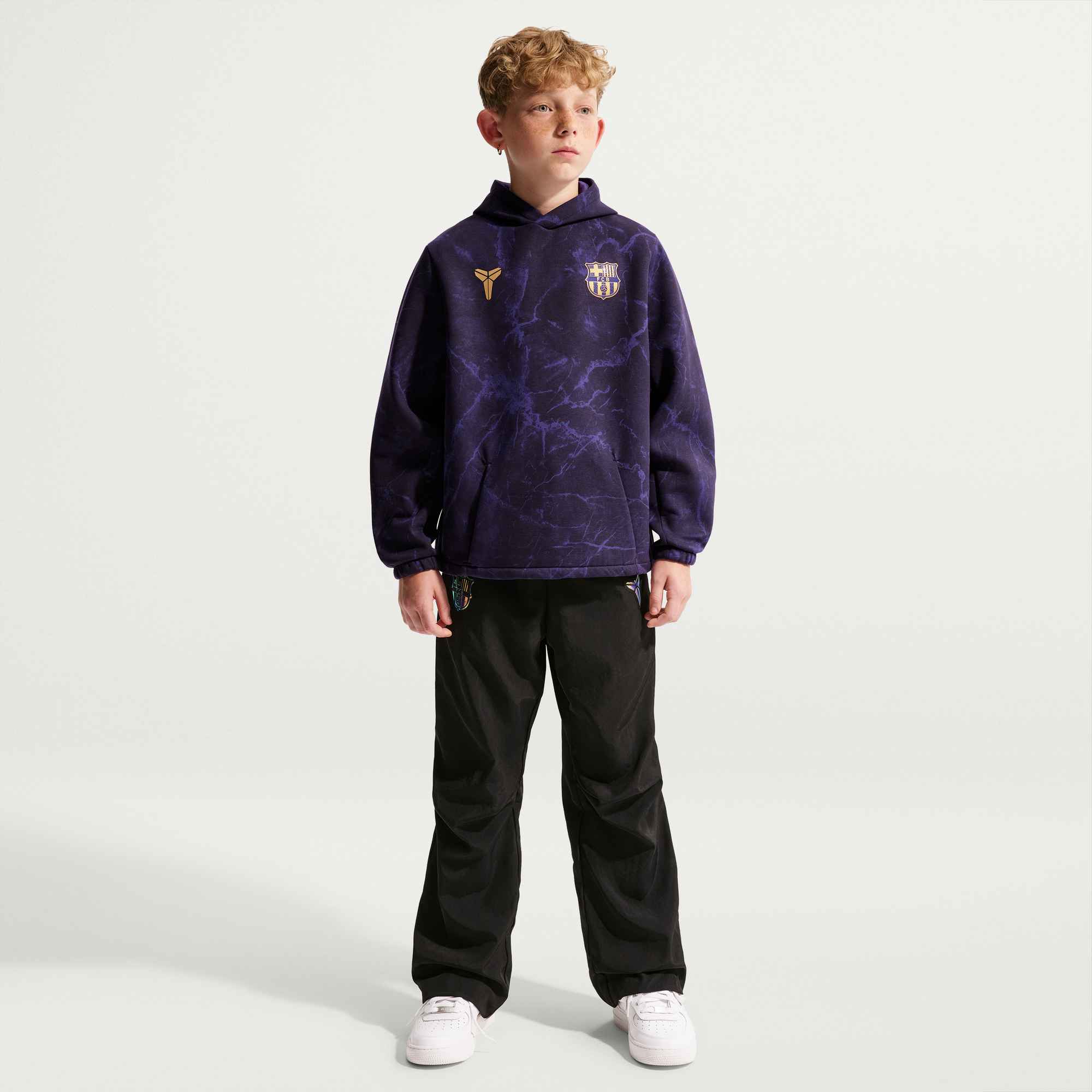 NIKE FC Barcelona Away Big Kids' Kobe Soccer Pullover Hoodie