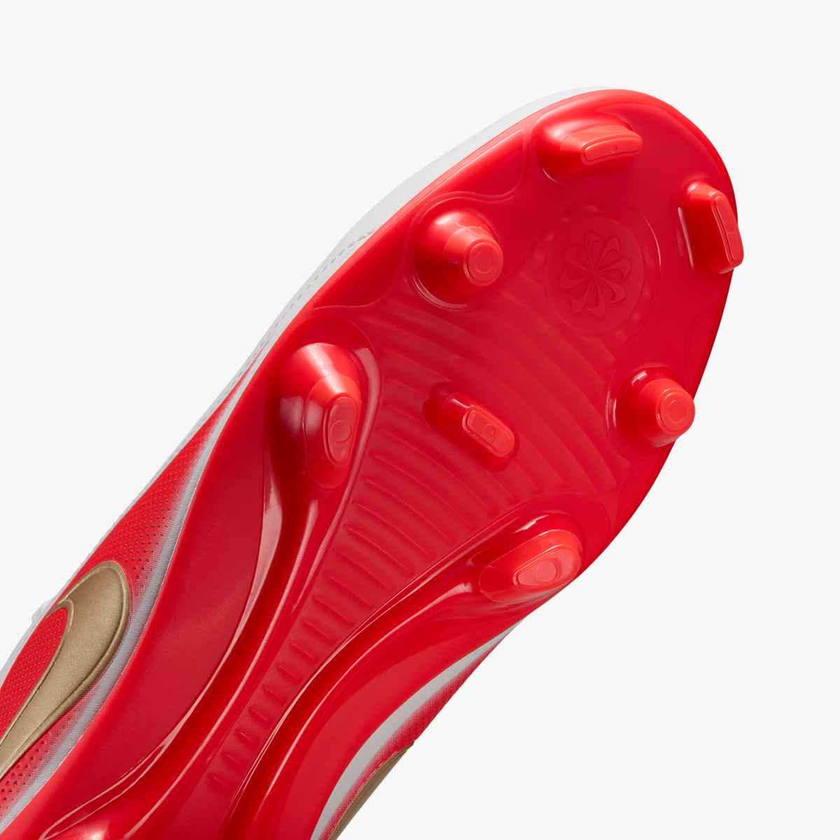 Nike Tiempo Maestro Club Multi-Ground Low-Top Soccer Cleats