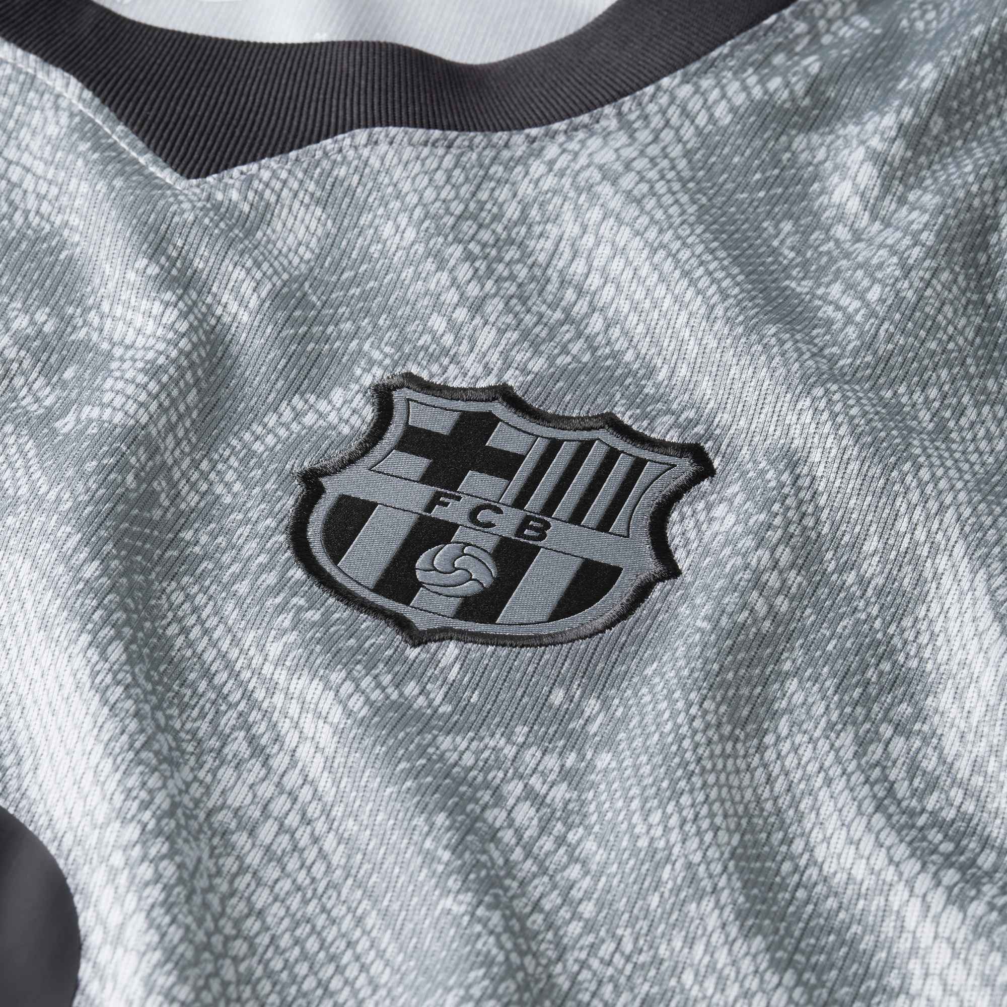 NIKE FC Barcelona 2026/27 Stadium Goalkeeper Away Big Kids' Kobe Dri-FIT Soccer Replica Jersey